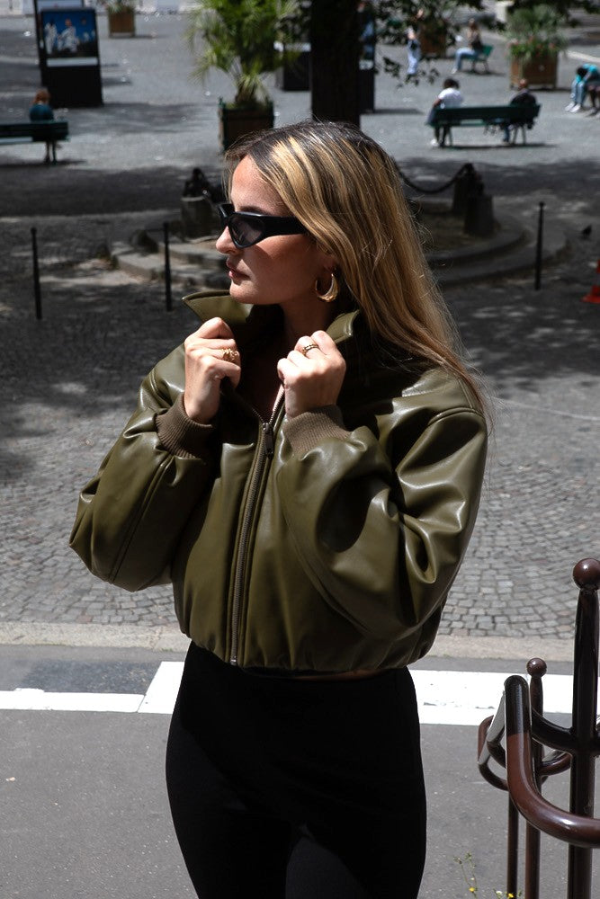 BOMBER COURT EN SIMILICUIR
