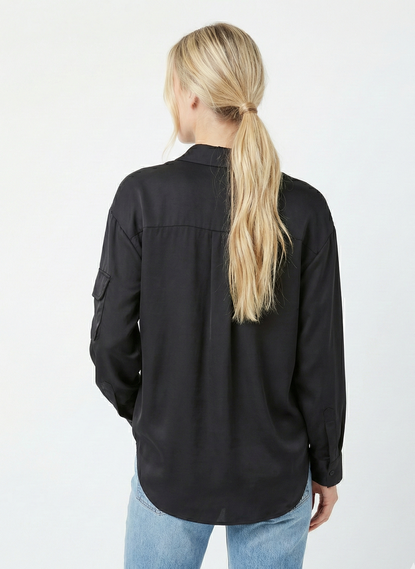 BLUSA DE SATÉN DE MANGA LARGA