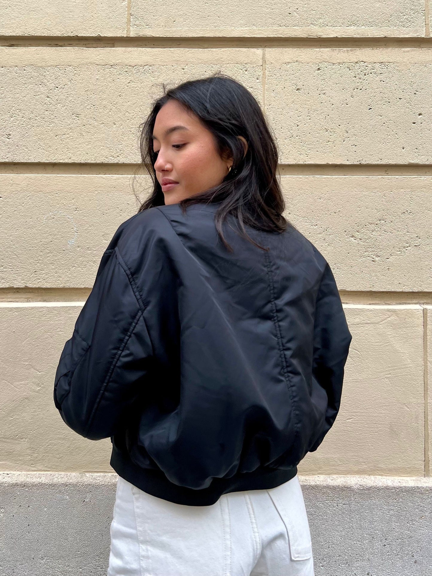 BOMBER AVEC POCHES SUR LES MANCHES