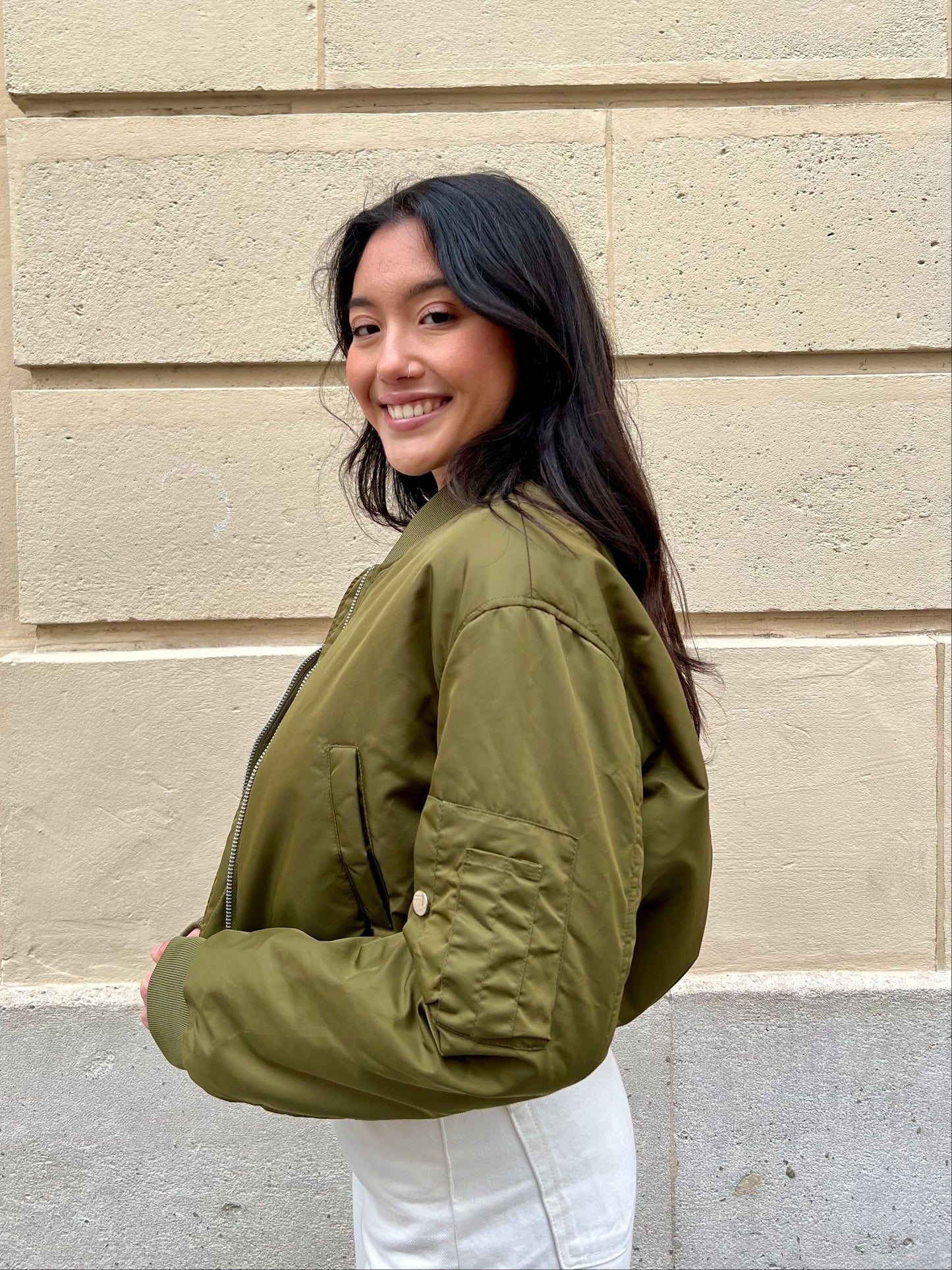BOMBER AVEC POCHES SUR LES MANCHES