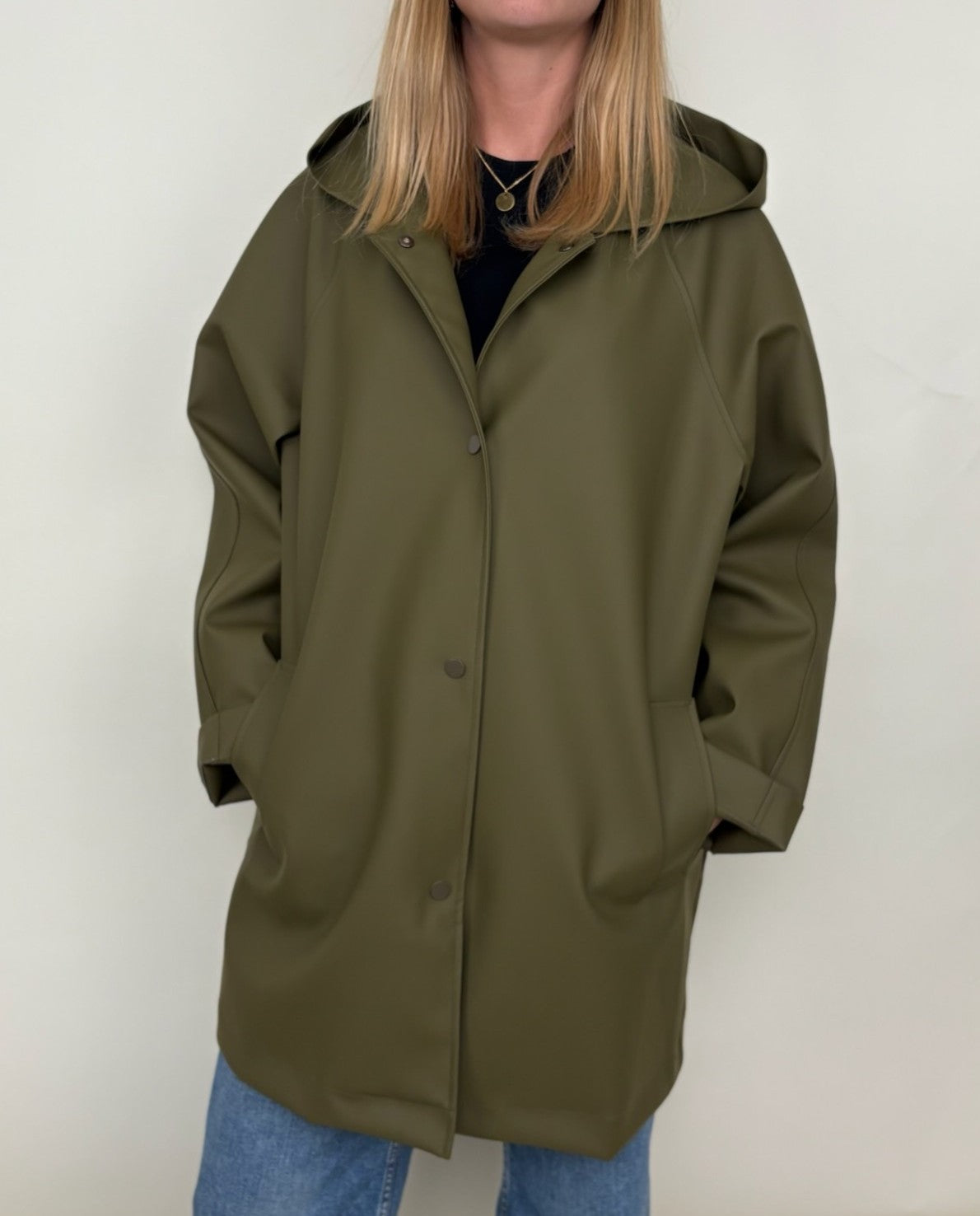 MID-LENGTH WATERPROOF PARKA WITH HOOD