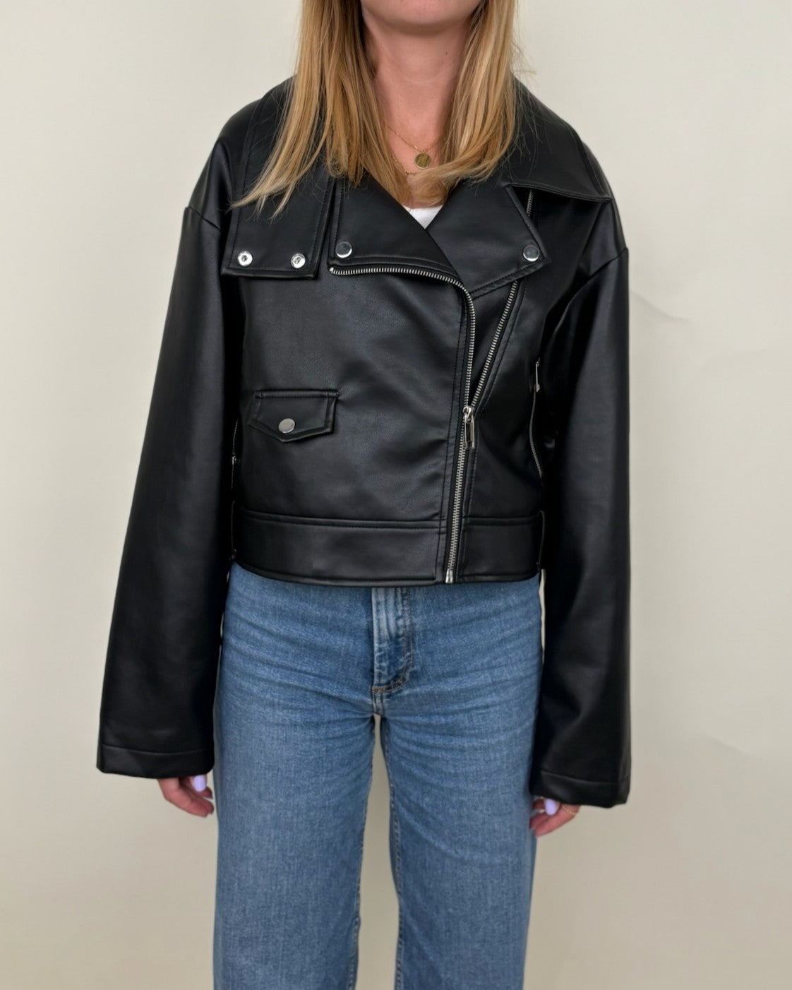 PERFECTO SHORT IN FAUX LEATHER