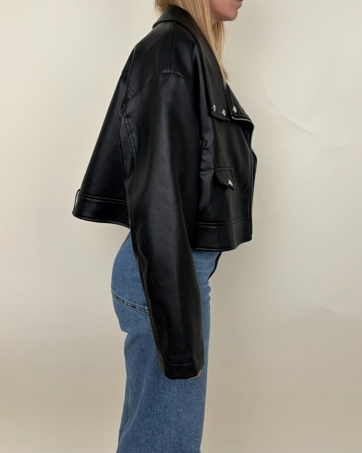 PERFECTO SHORT IN FAUX LEATHER