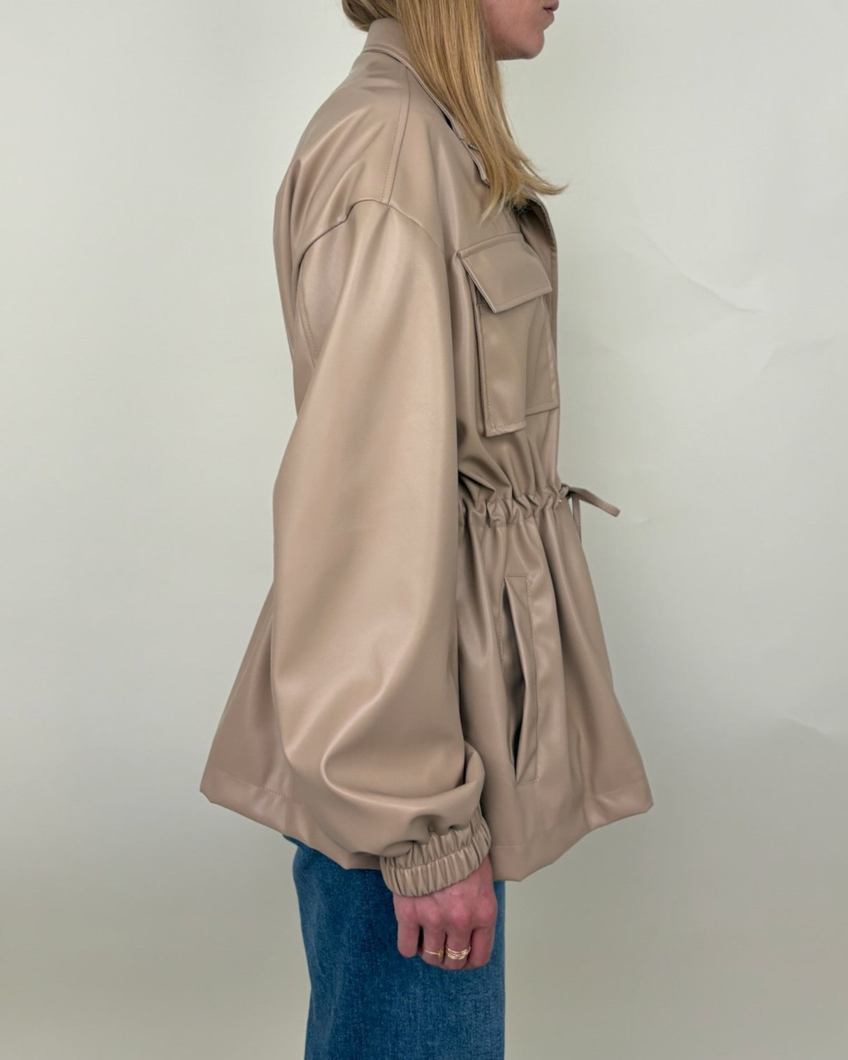 Parka safari de piel sintética