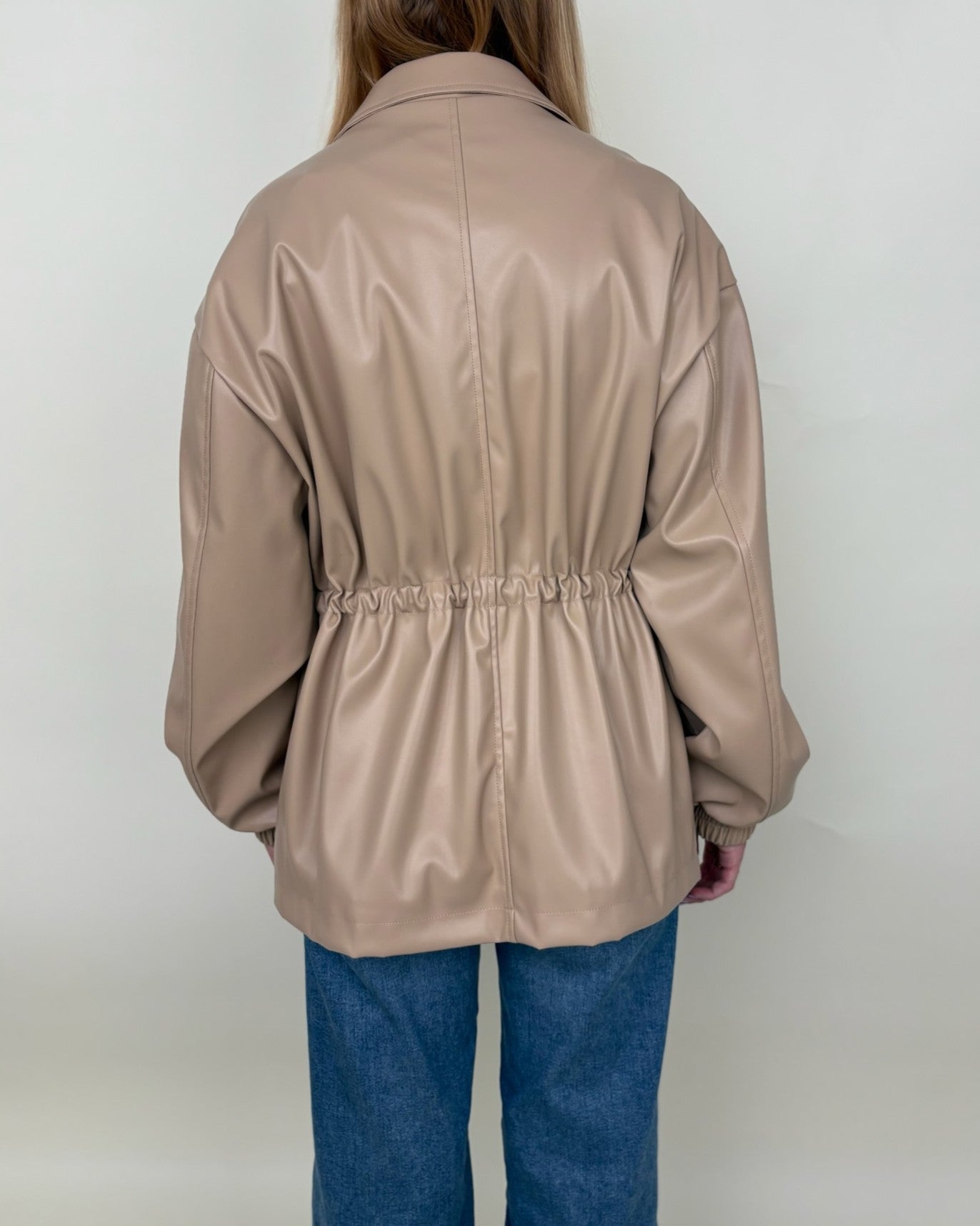 Parka safari de piel sintética