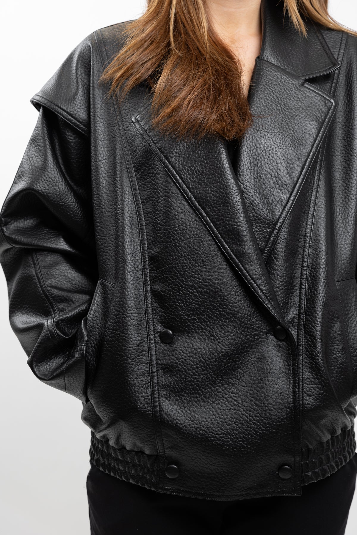 VESTE OVERSIZE EN SIMILICUIR GRAINÉ