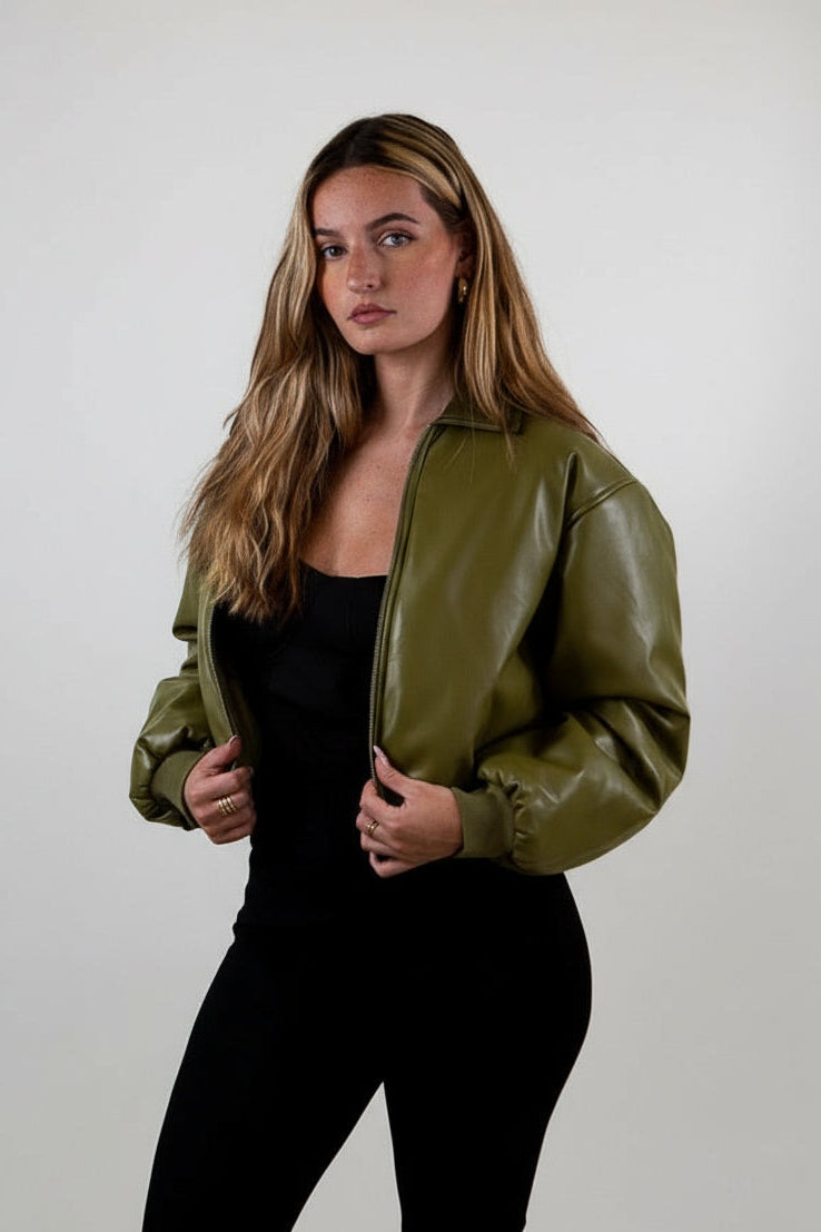 BOMBER COURT EN SIMILICUIR