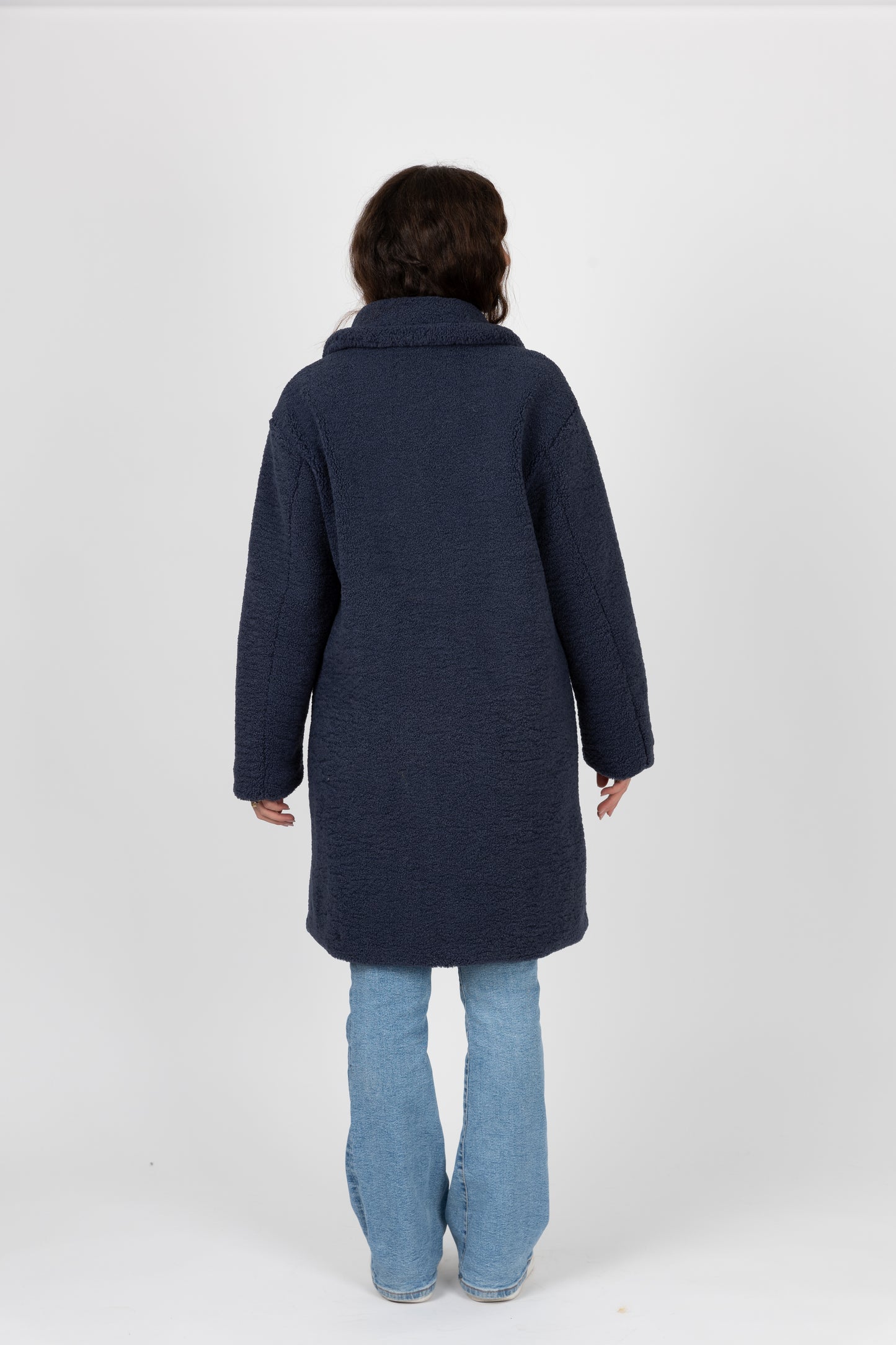 MID-LENGTH SHEARLING COAT