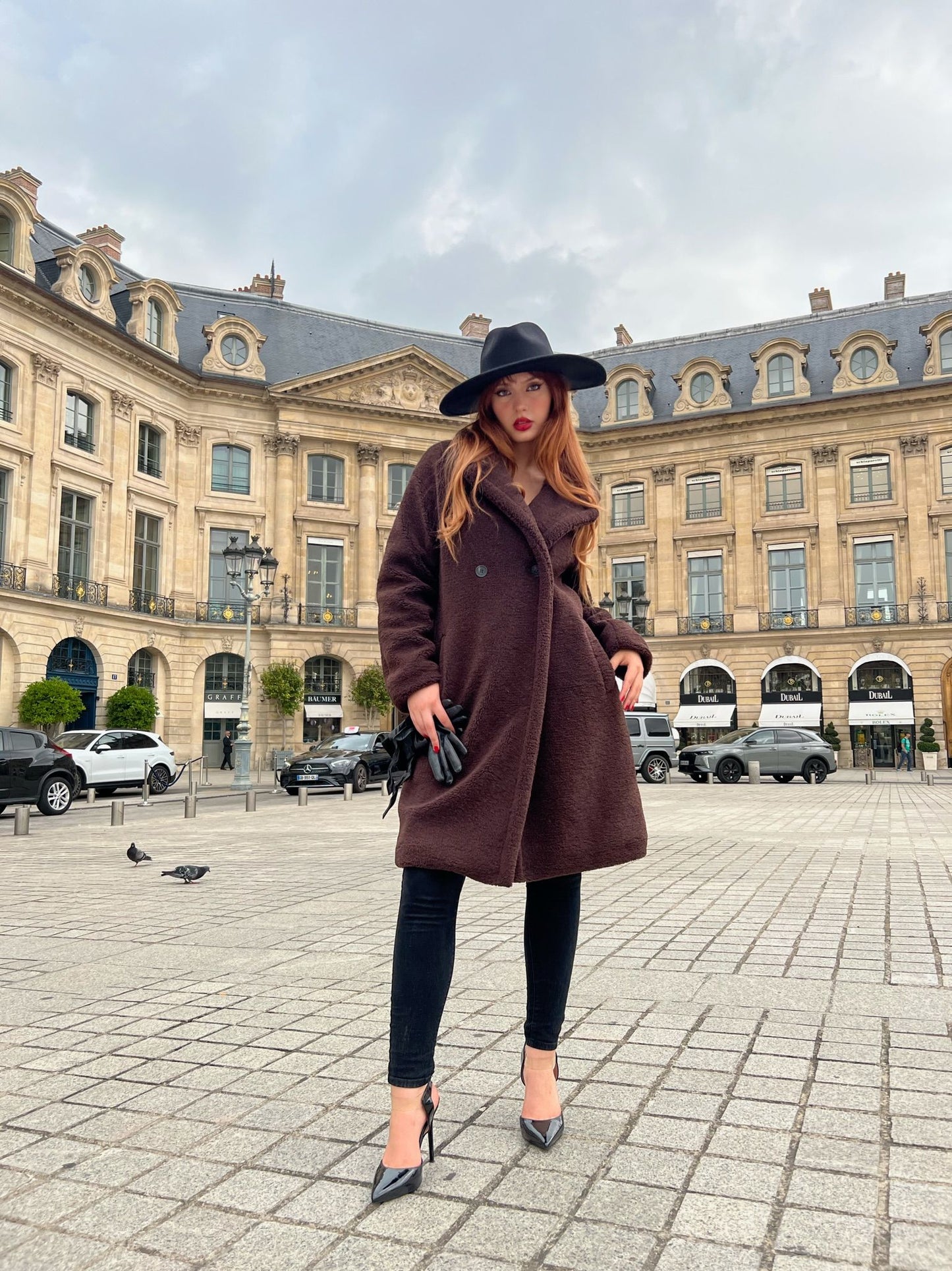 MID-LENGTH SHEARLING COAT
