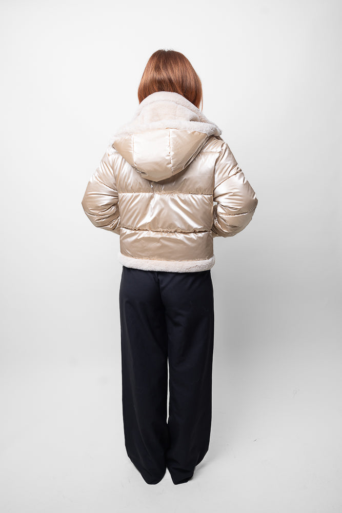 CHAQUETA DE PLUMAS CON INTERIOR DE PIEL SINTÉTICA