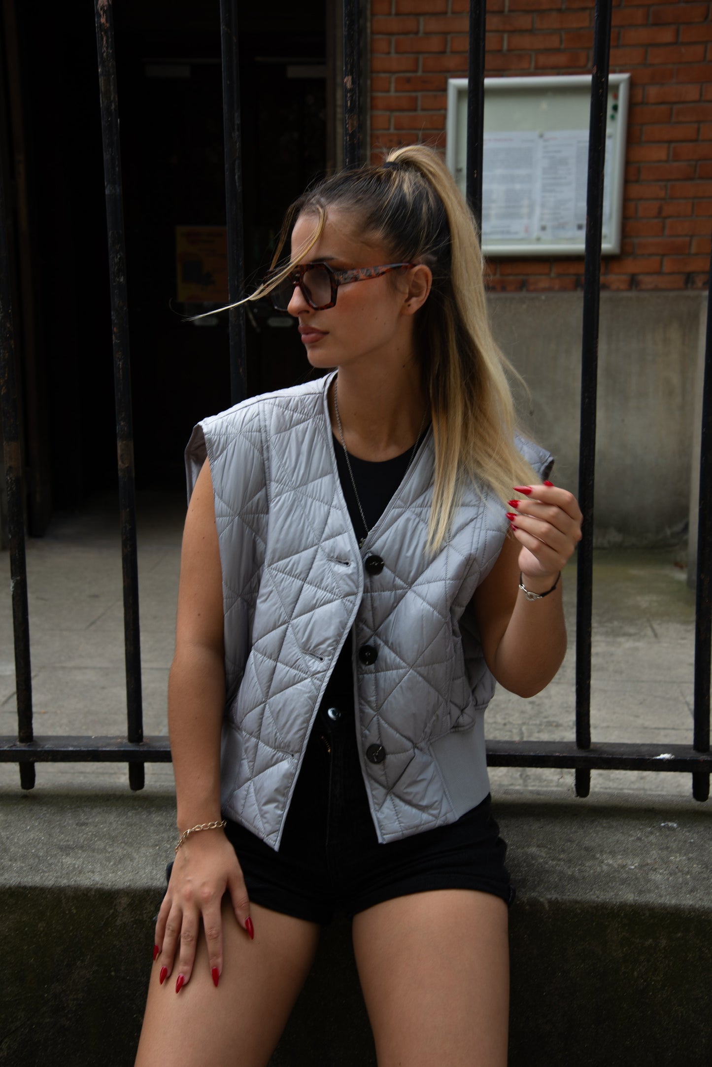 QUILTED SLEEVELESS DOWN JACKET