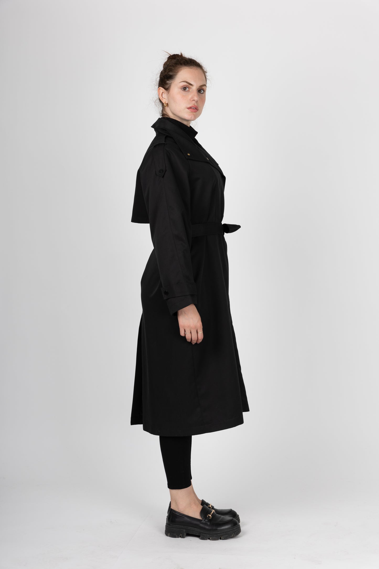 TRENCH LONG Á CEINTURE ET BOUTONS PRESSION