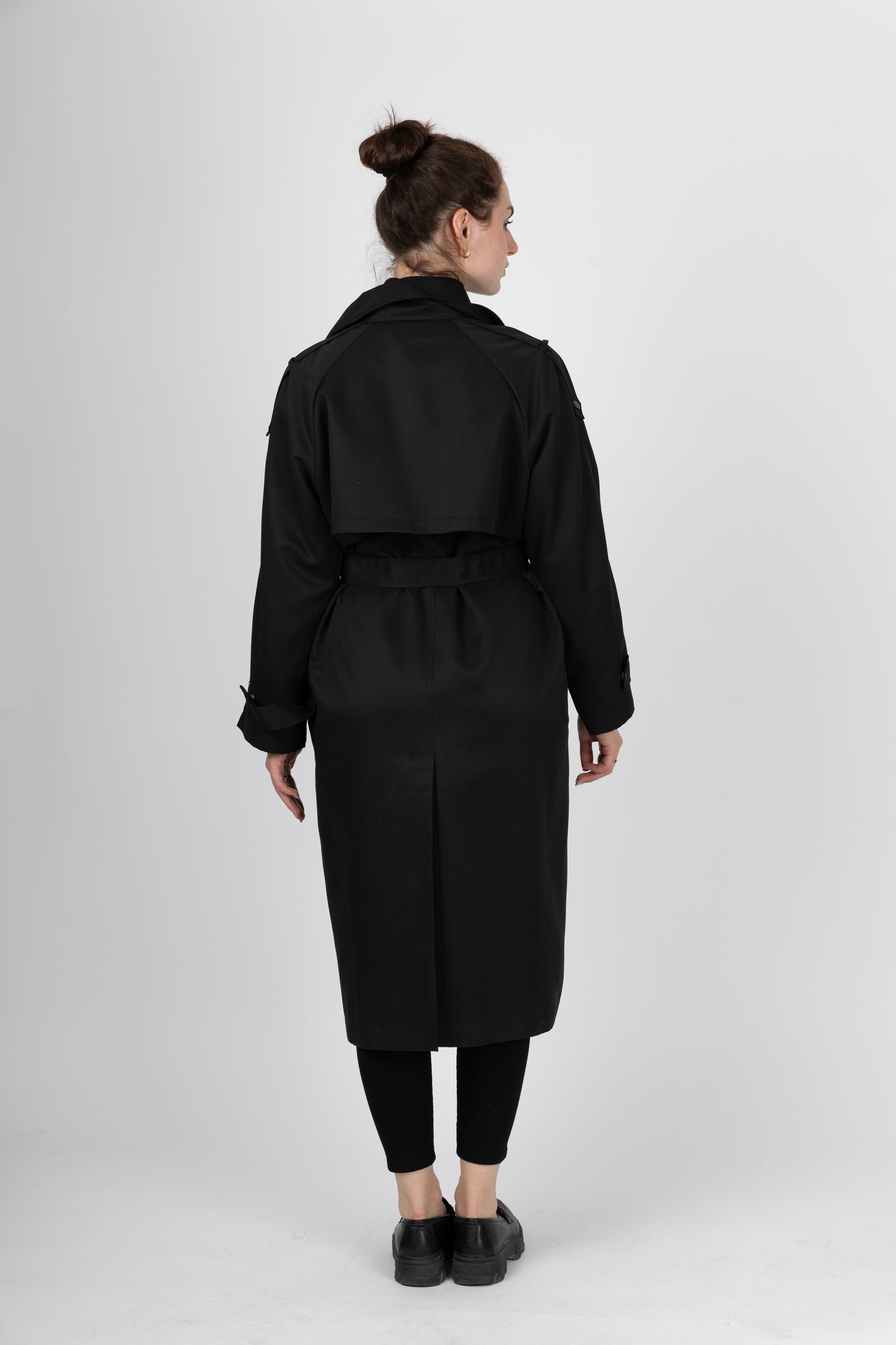 TRENCH LONG Á CEINTURE ET BOUTONS PRESSION