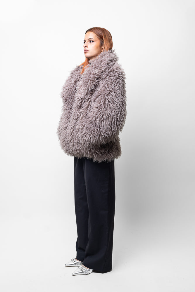 MANTEAU FLUFFY EN FAUSSE FOURRURE