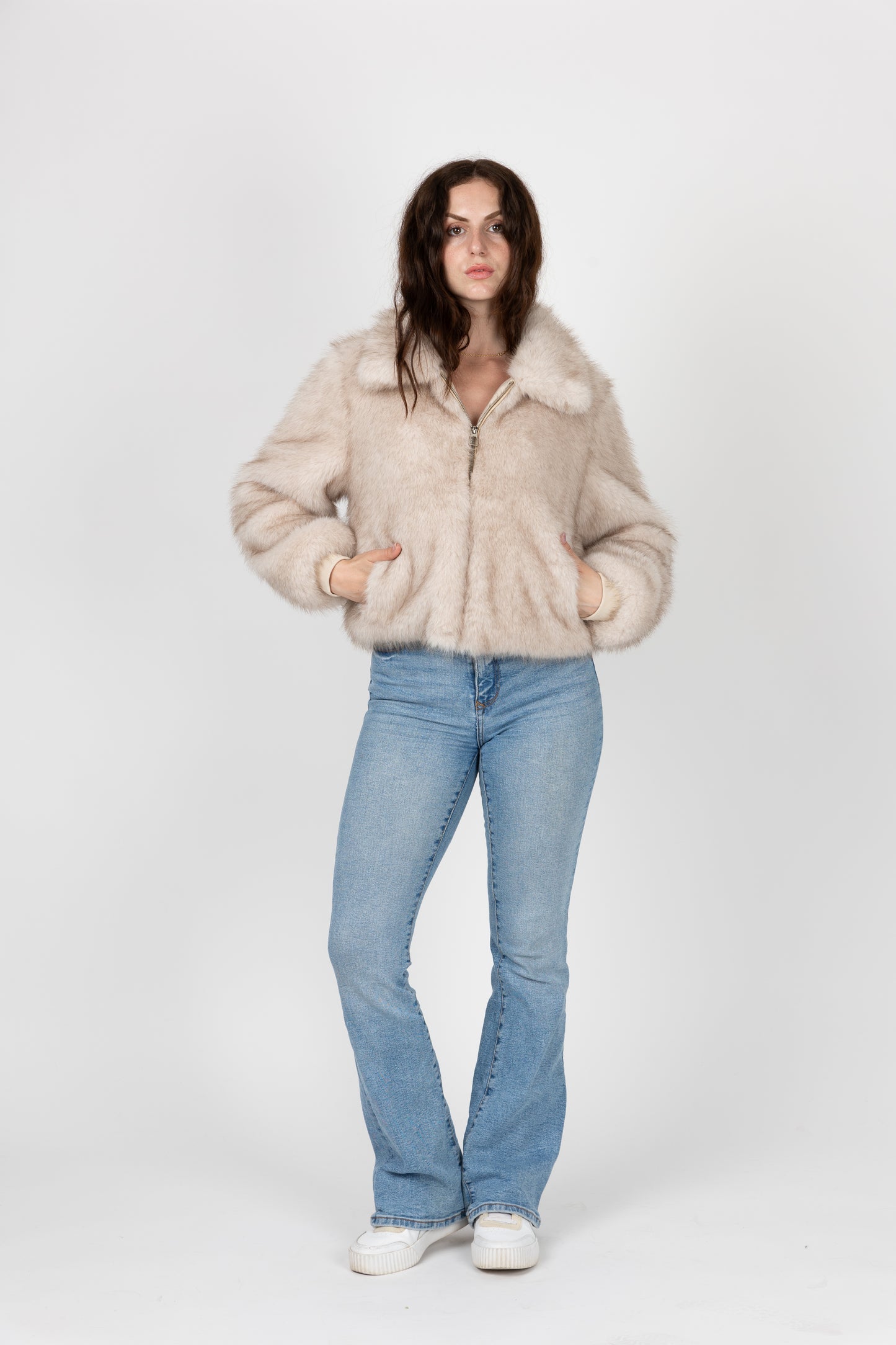 CHAQUETA DE PIEL SINTÉTICA CON CREMALLERA