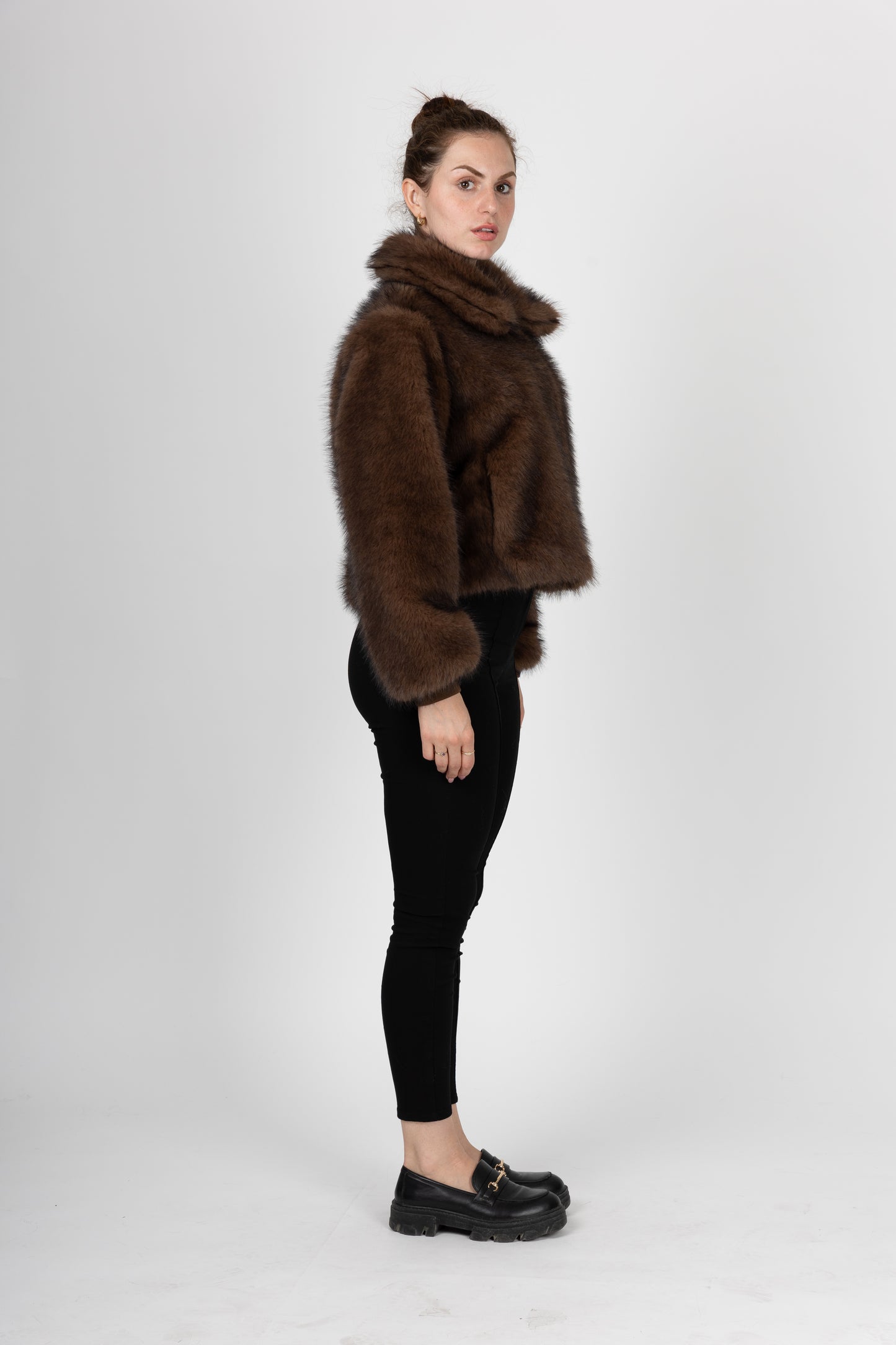 CHAQUETA DE PIEL SINTÉTICA CON CREMALLERA