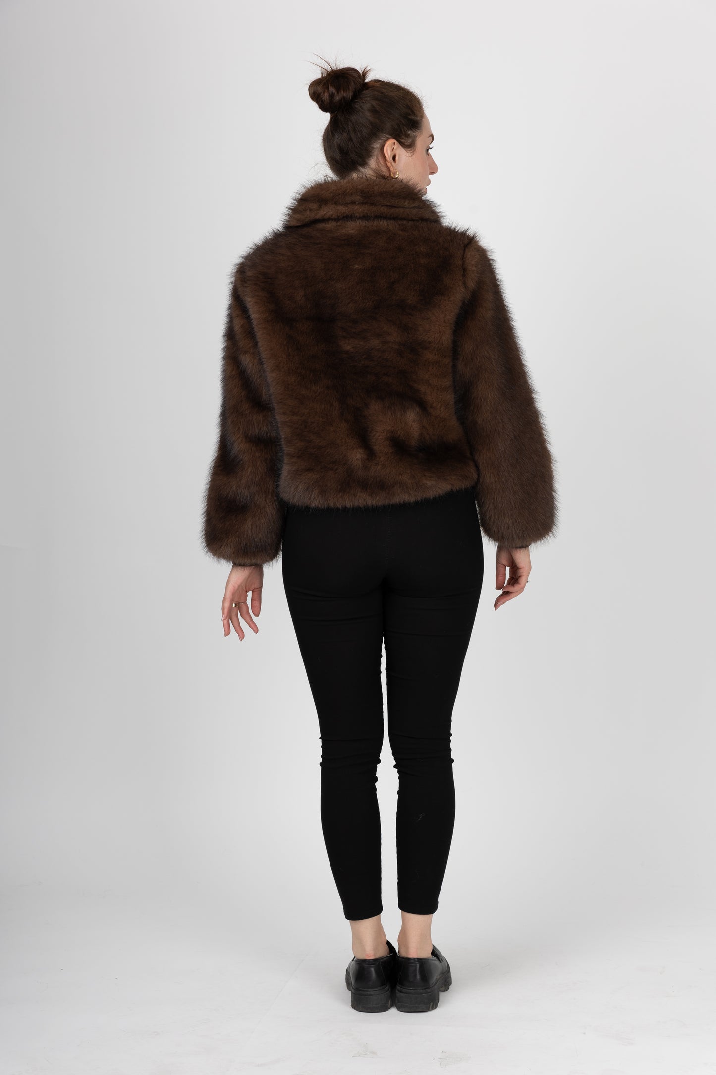 CHAQUETA DE PIEL SINTÉTICA CON CREMALLERA