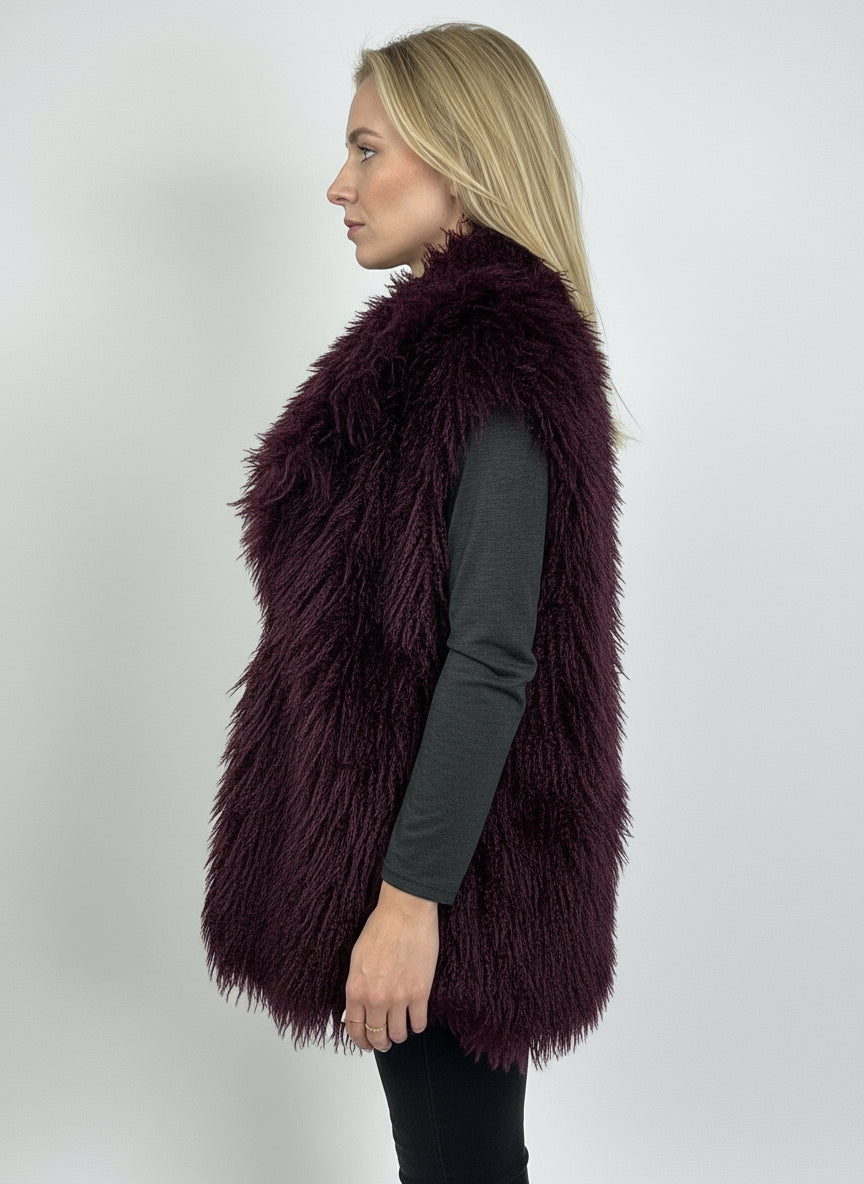GILET SANS MANCHES EN FAUSSE FOURRURE MOUTON