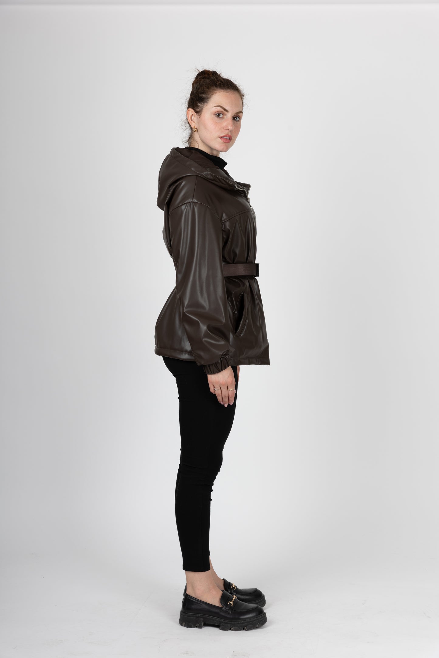 PARKA À CAPUCHE ET CEINTURE EN SIMILI CUIR