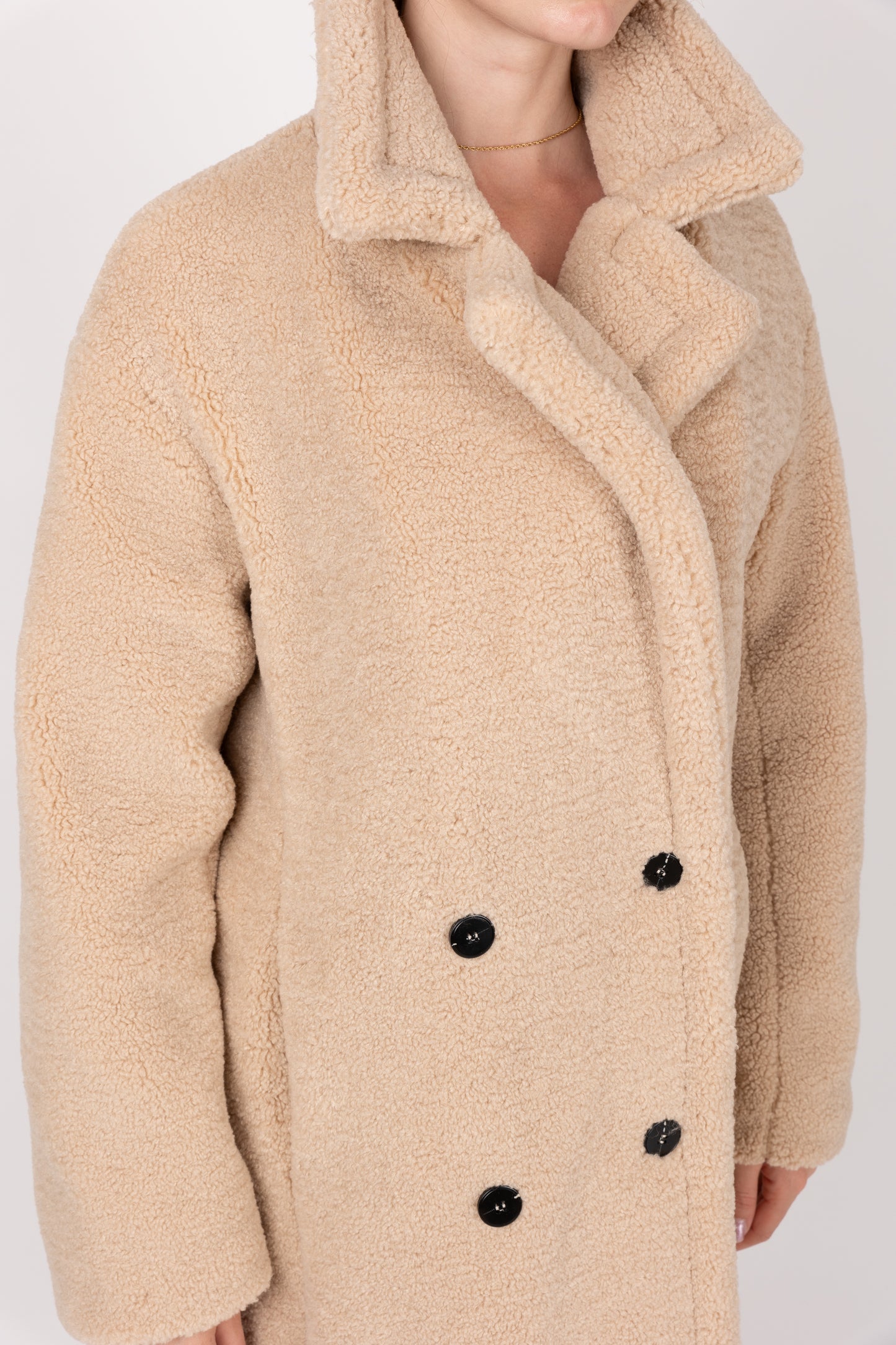 MANTEAU LONG EN FAUSSE FOURRURE MOUTON