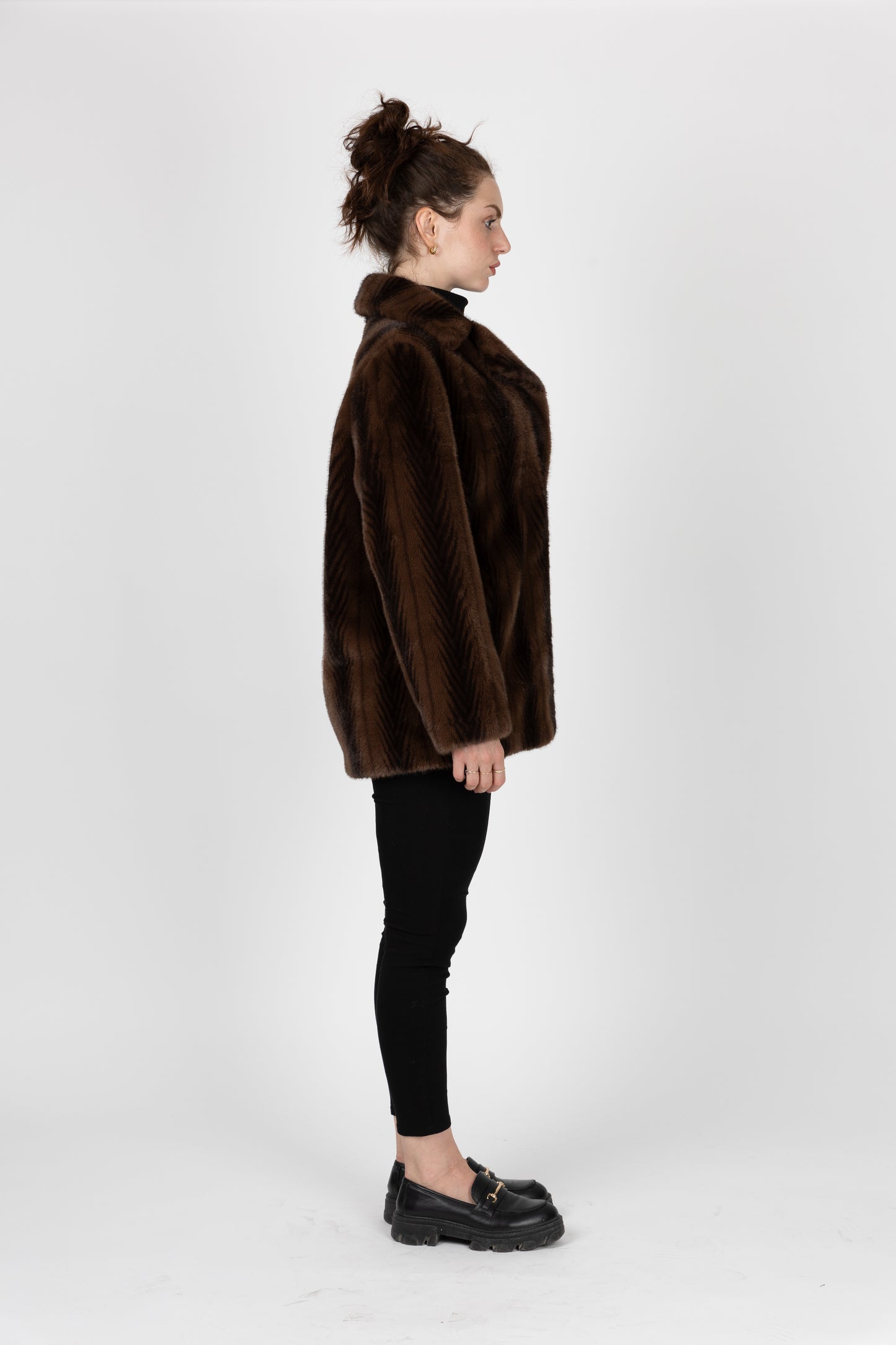MANTEAU MI-LONG EN FAUSSE FOURRURE À RAYURES