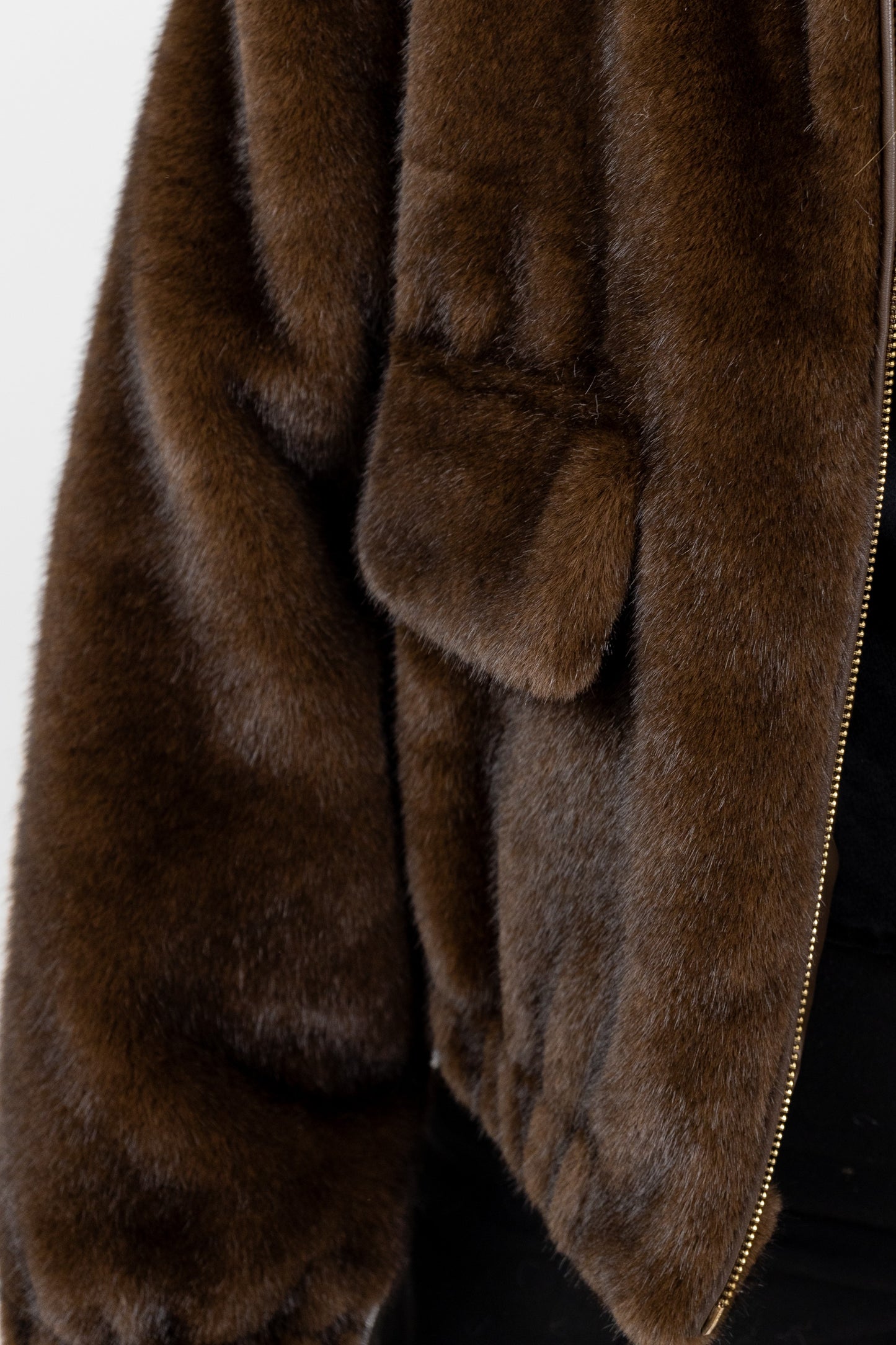 BLOUSON EN FAUSSE FOURRURE