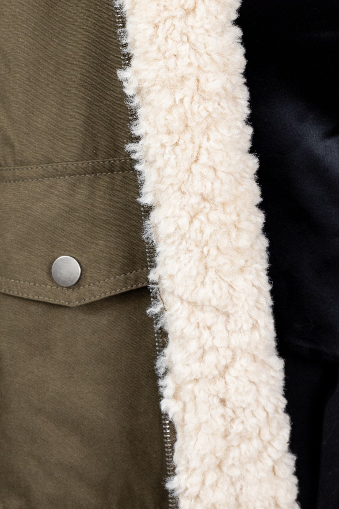 CHAQUETA REVERSIBLE CON PIEL SINTÉTICA DE OVEJA