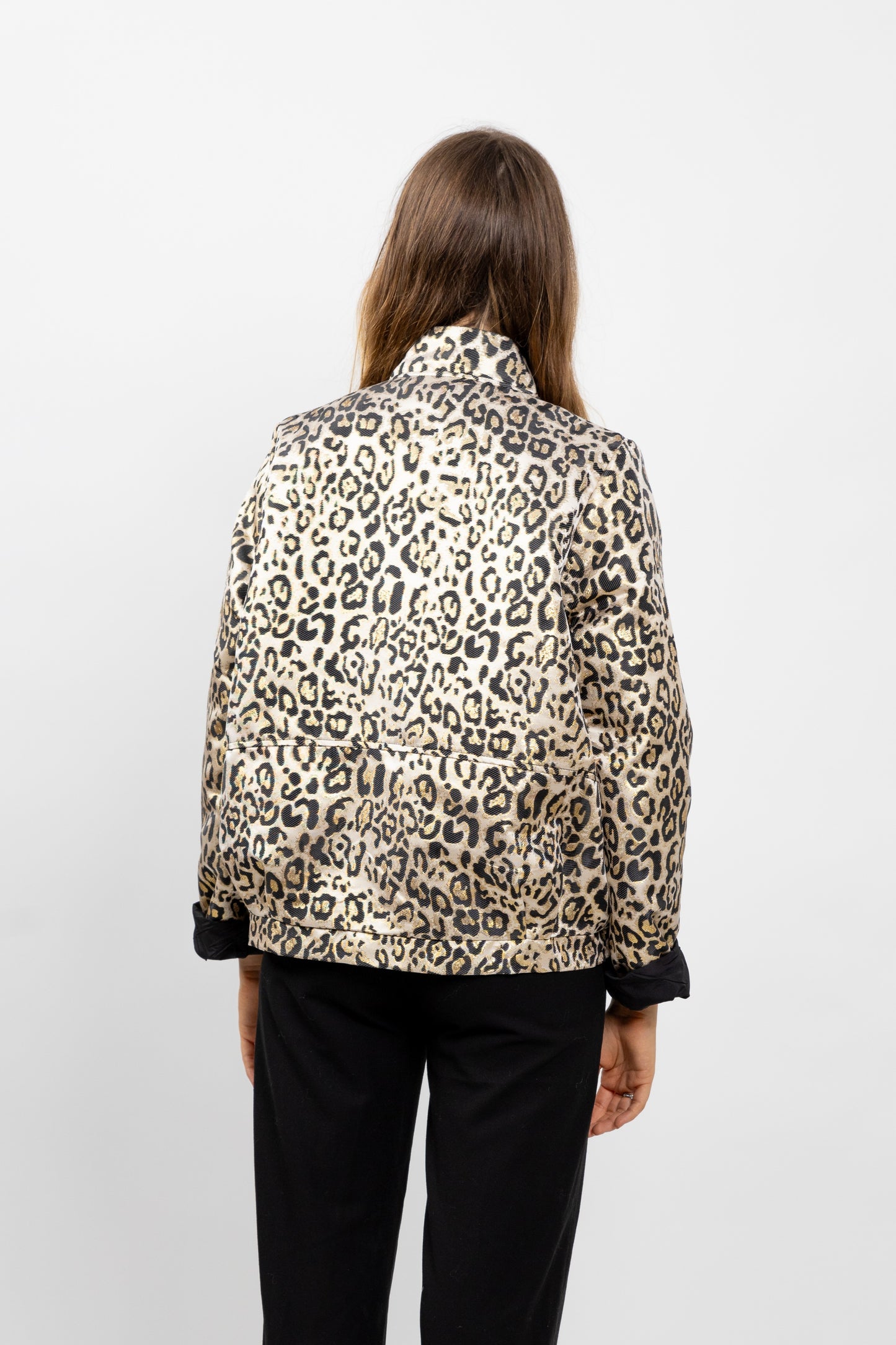 VESTE BLOUSON À MOTIF LEOPARD MÉTALLISÉ