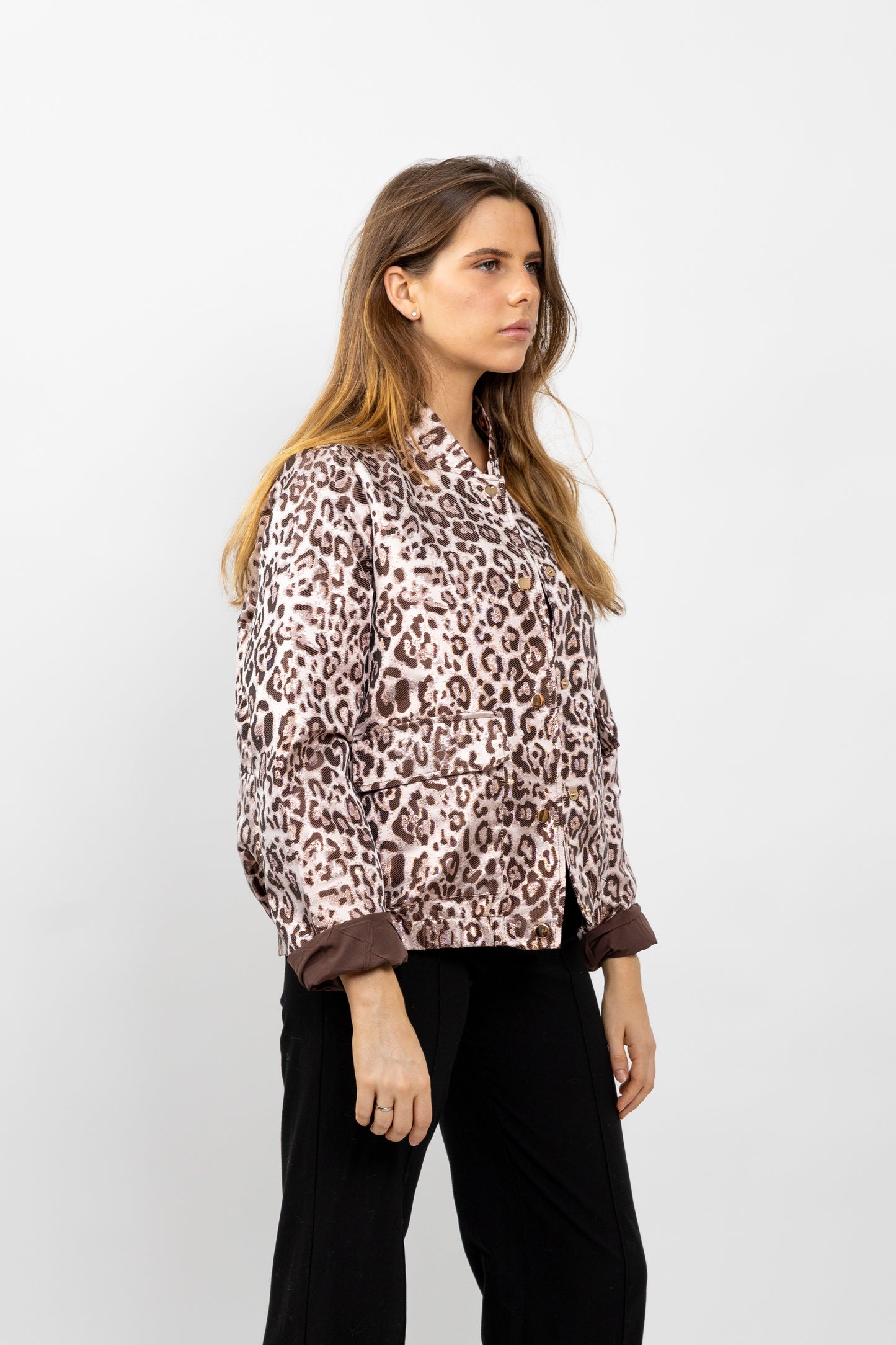 VESTE BLOUSON À MOTIF LEOPARD MÉTALLISÉ