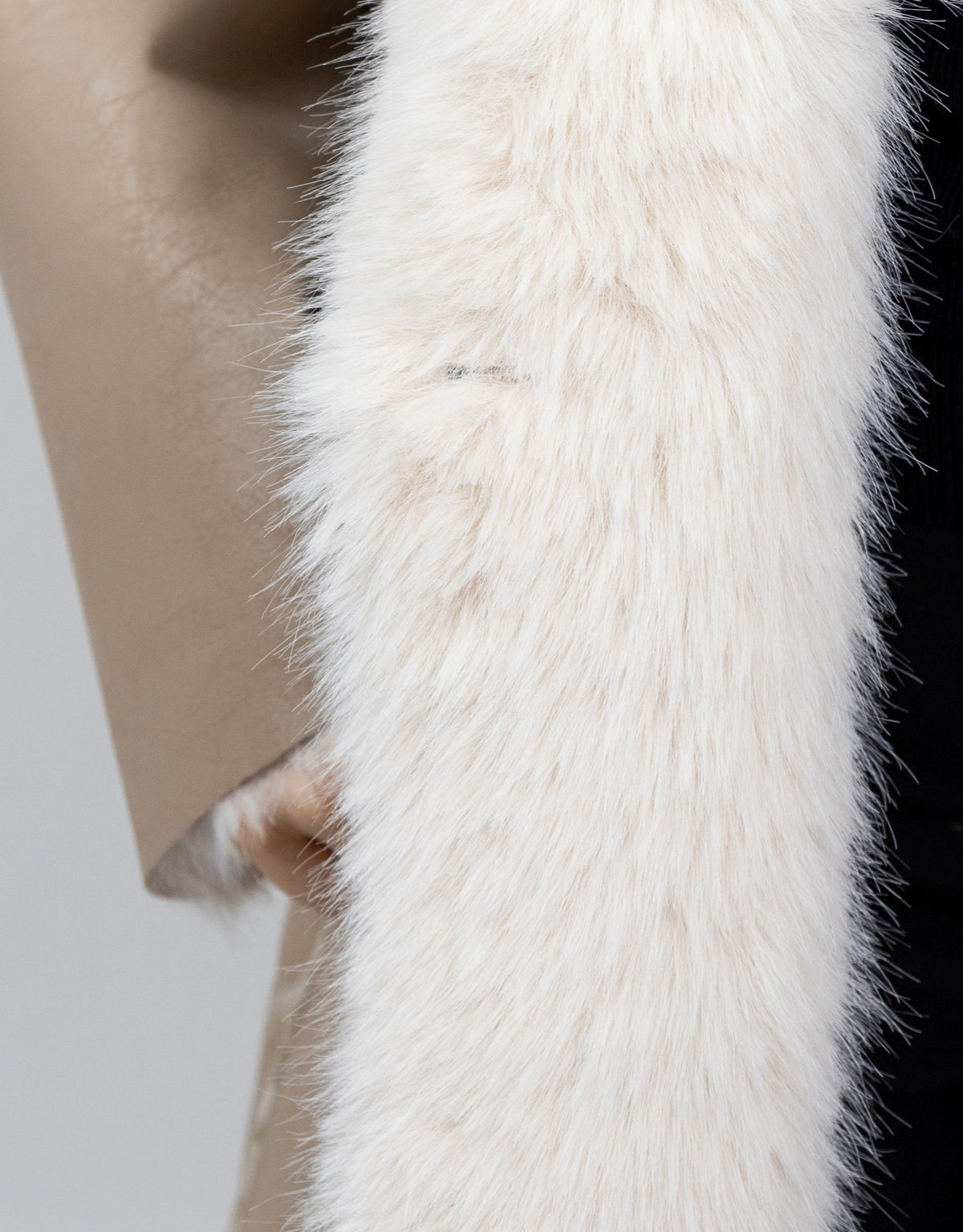 MANTEAU LONG REVERSIBLE FAUSSE FOURRURE ET SIMILICUIR - K-ZELL PARIS