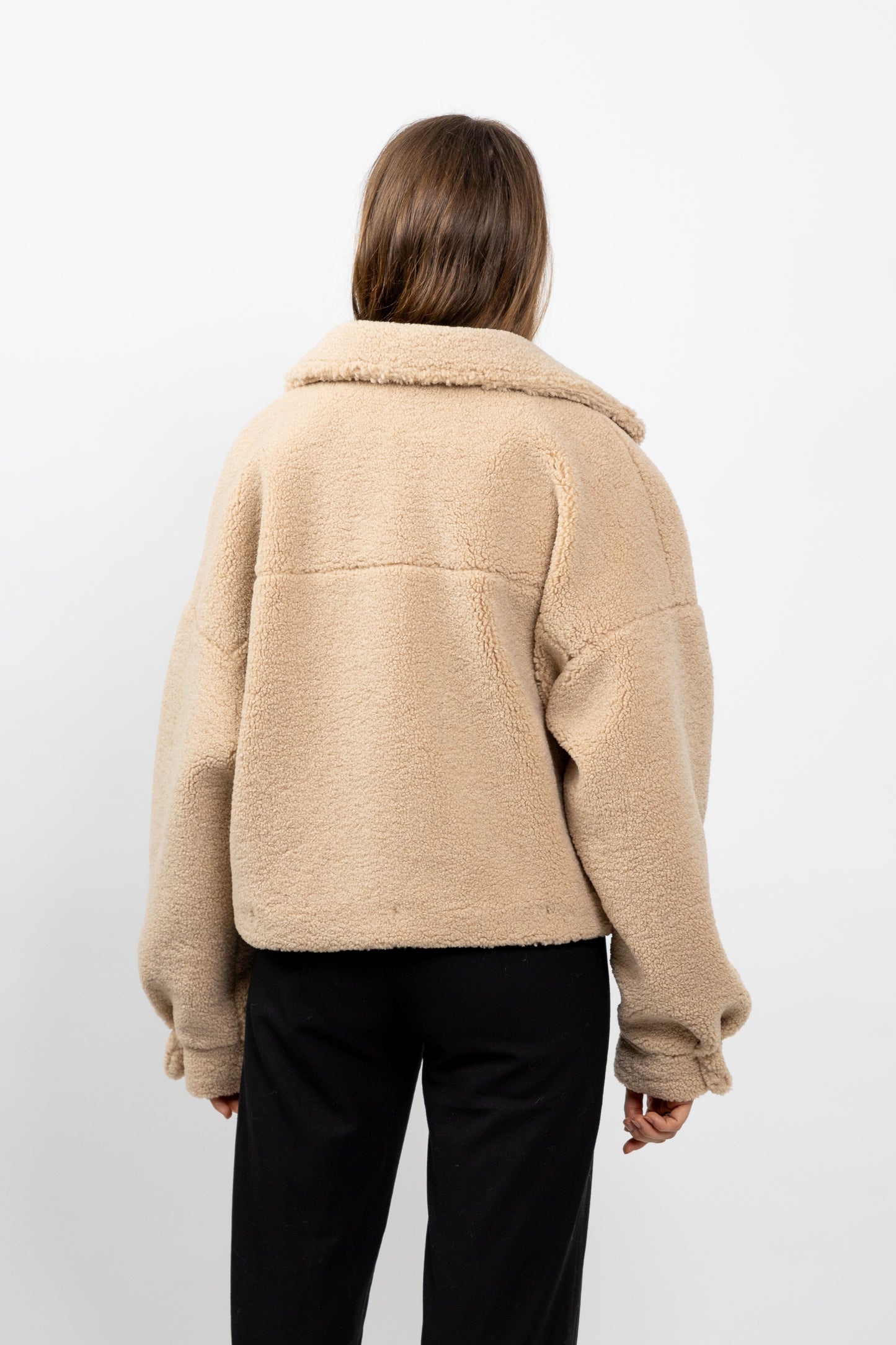 VESTE EN FAUSSE FOURRURE MOUTON