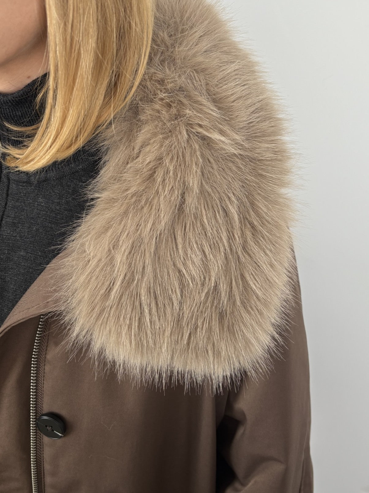 PARKA AVEC COL AMOVIBLE EN FAUSSE FOURRURE