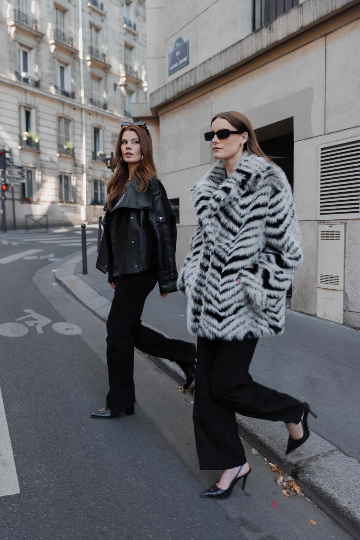 ABRIGO DE PELO SINTÉTICO CEBRA
