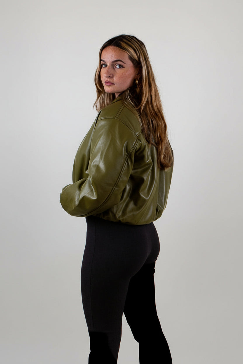BOMBER COURT EN SIMILICUIR