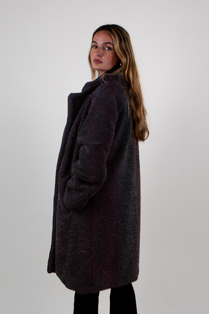 MID-LENGTH SHEARLING COAT