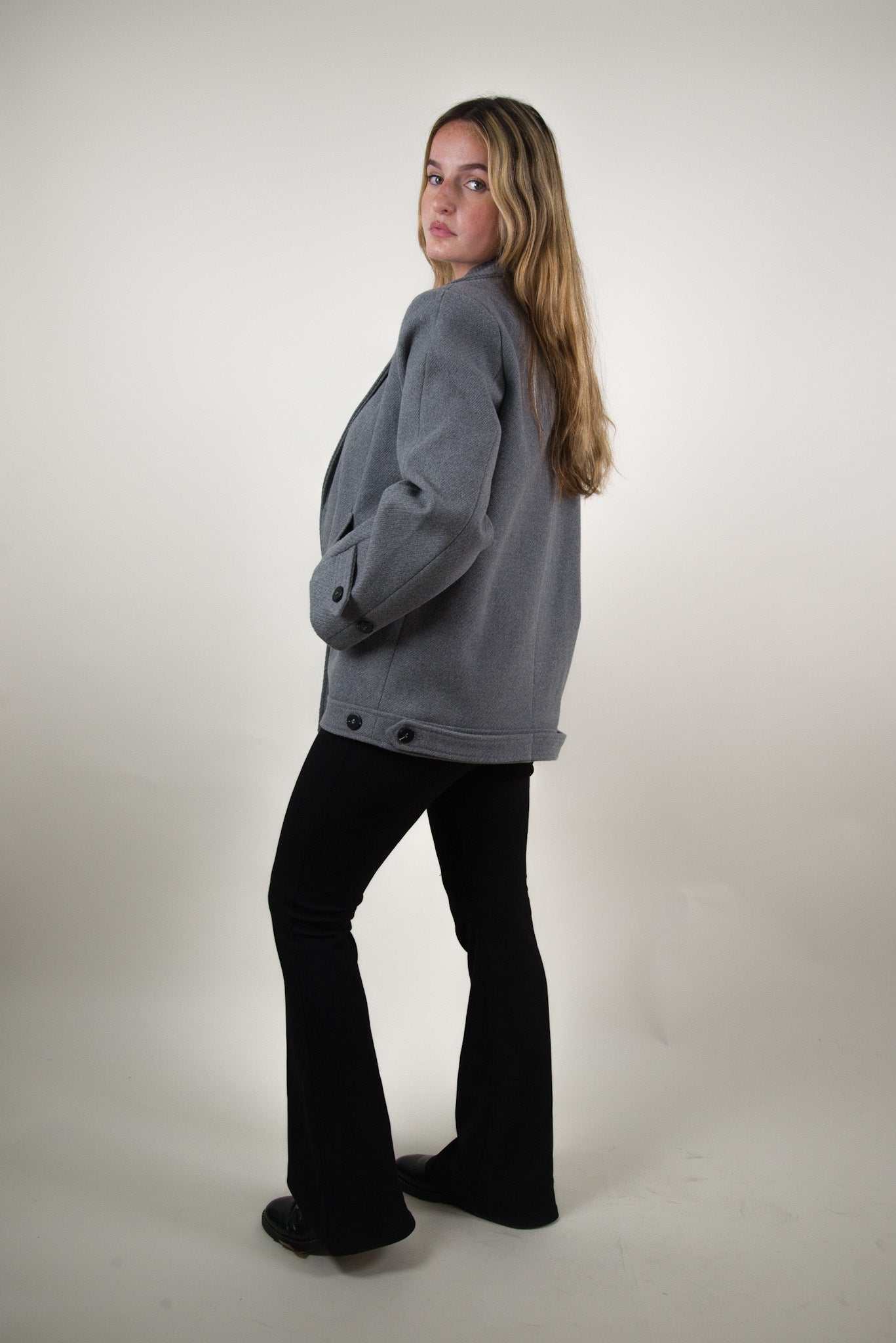 MANTEAU COURT EN LAINE