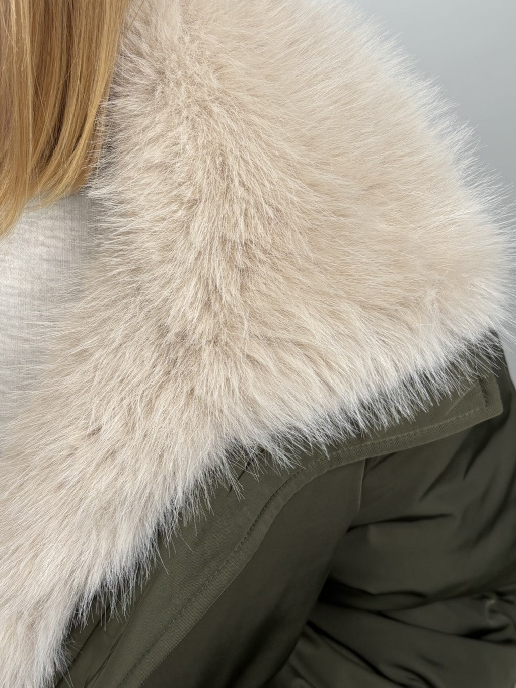 BLOUSON AVEC INTERIEUR EN FAUSSE FOURRURE