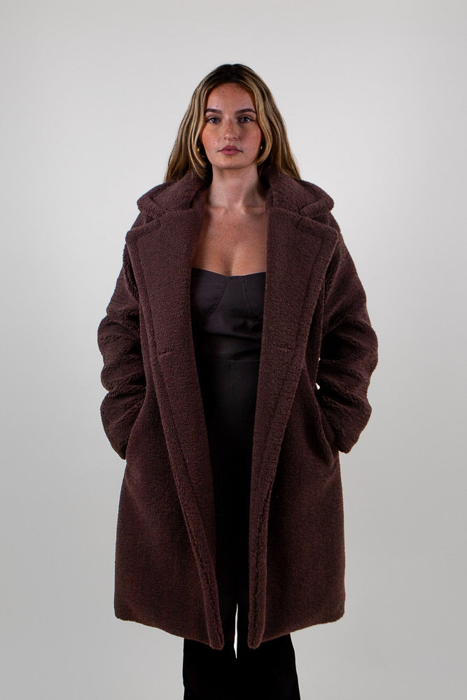 MID-LENGTH SHEARLING COAT