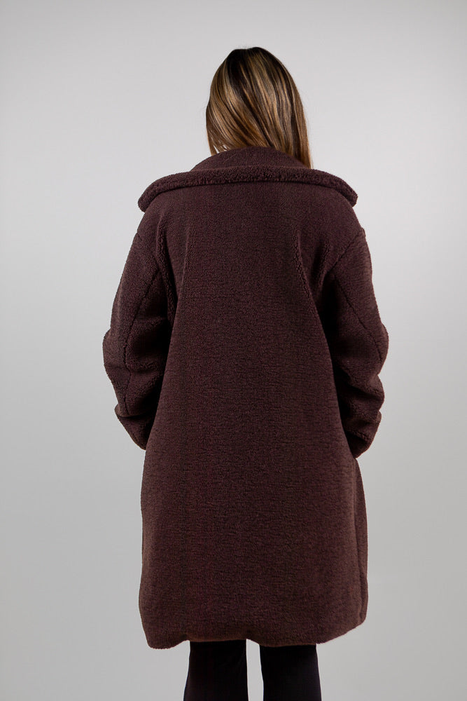MID-LENGTH SHEARLING COAT