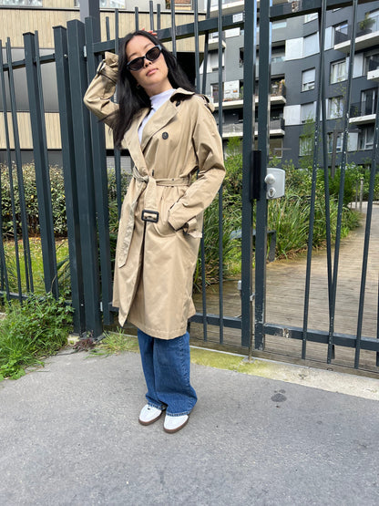 Trench-coat