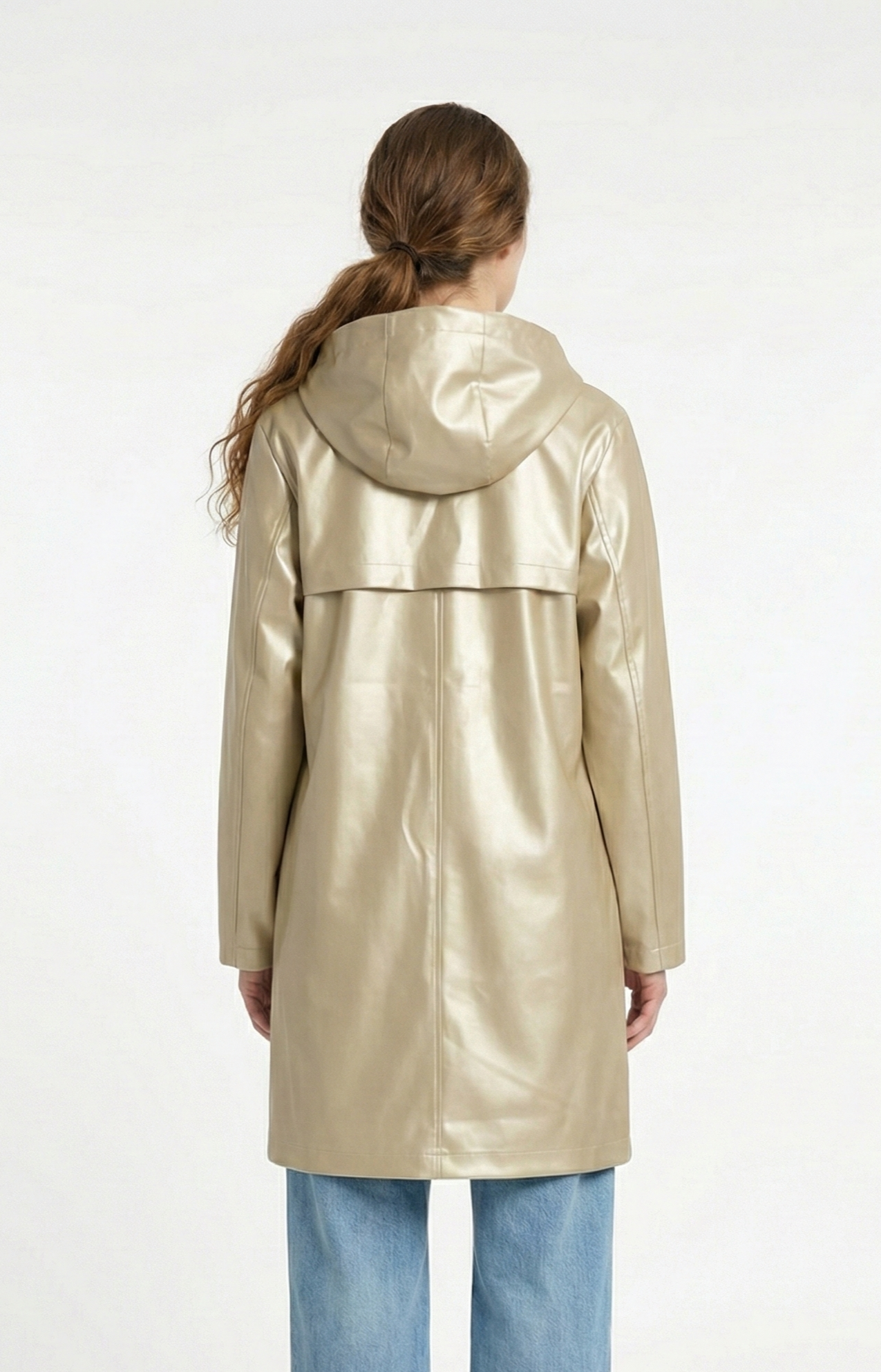 PARKA IMPERMEABLE CON CAPUCHA