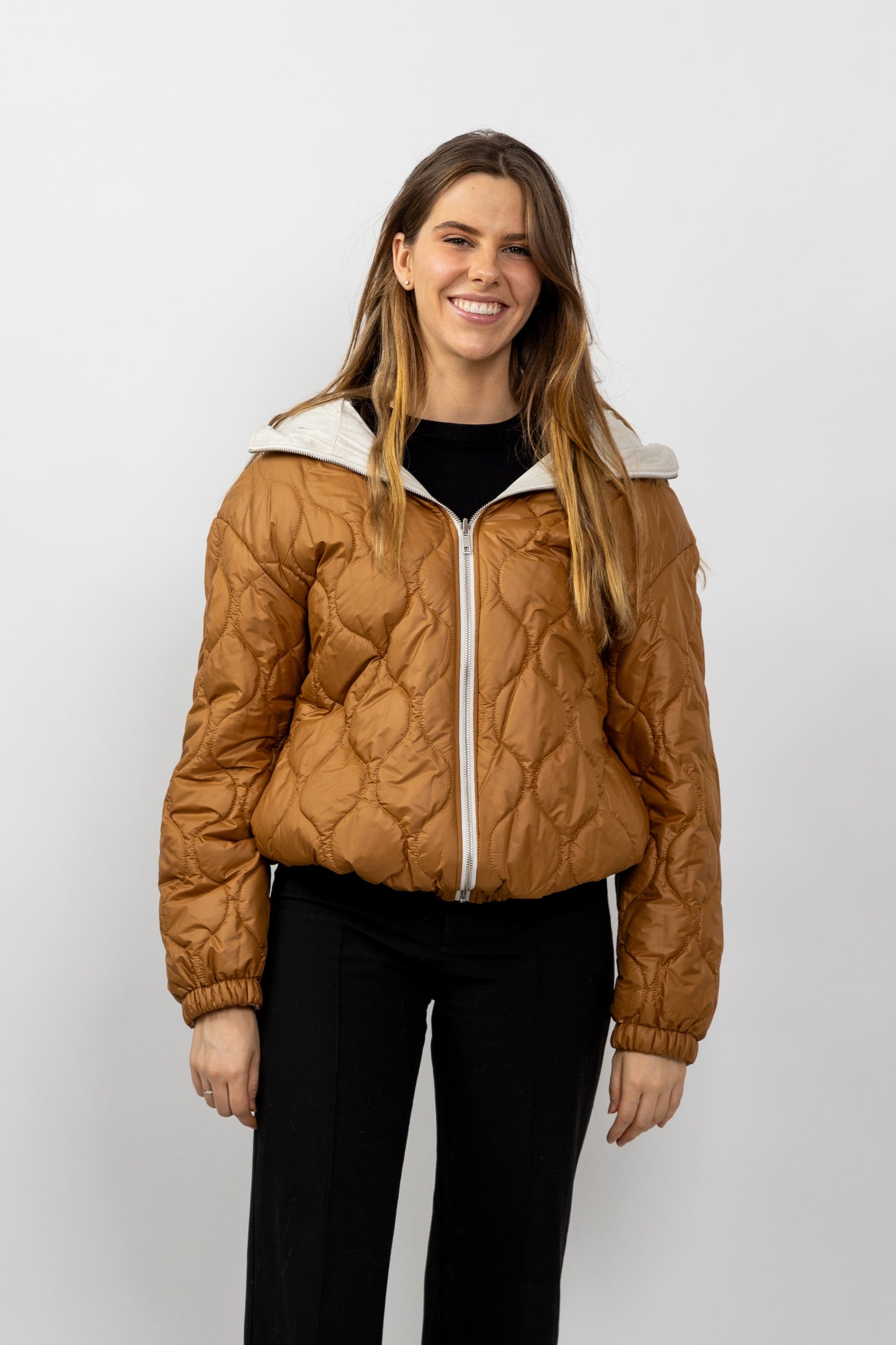 Reversible hooded down jacket