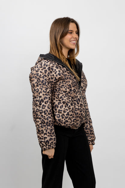 Reversible hooded down jacket