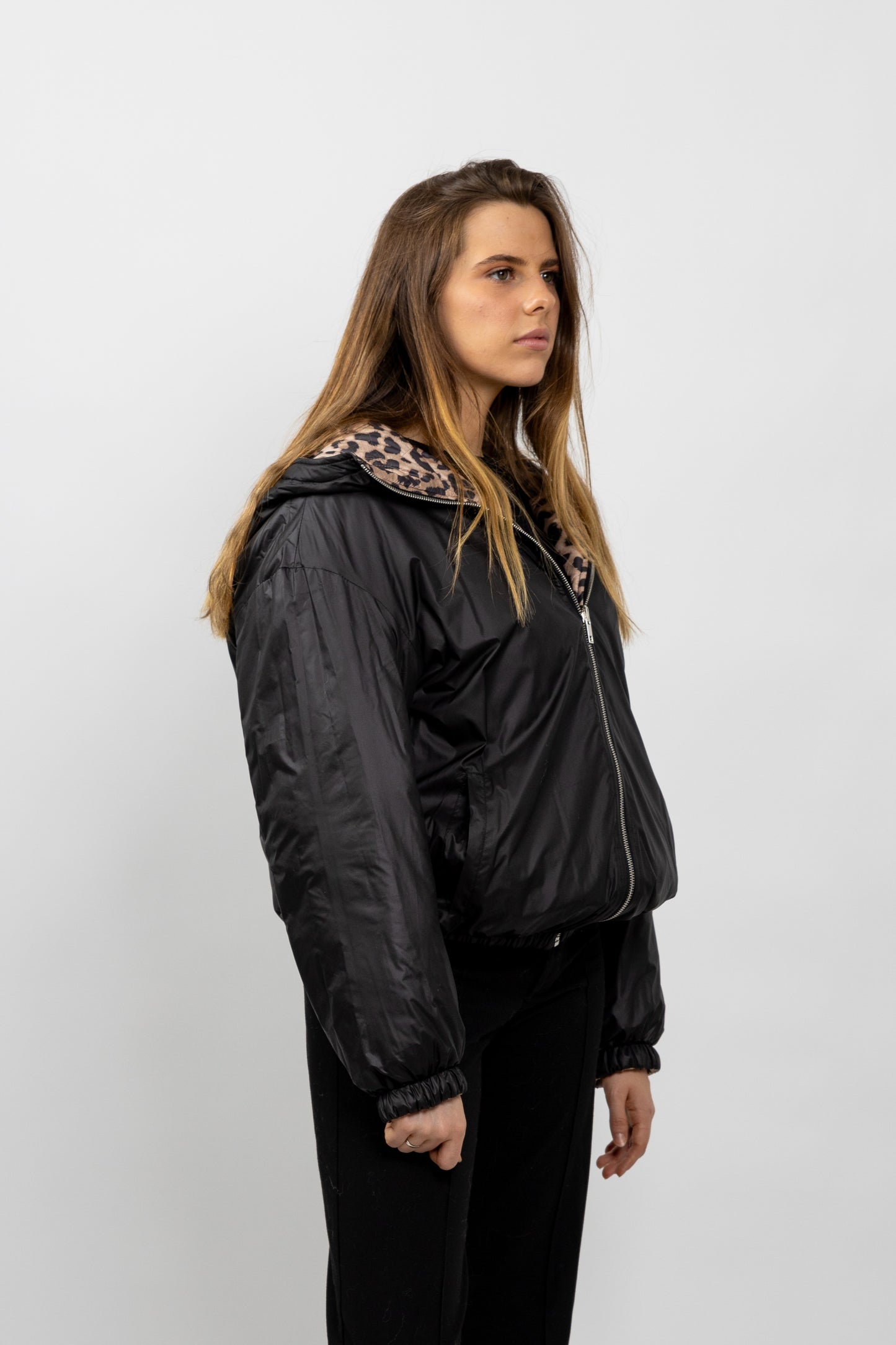 Reversible hooded down jacket