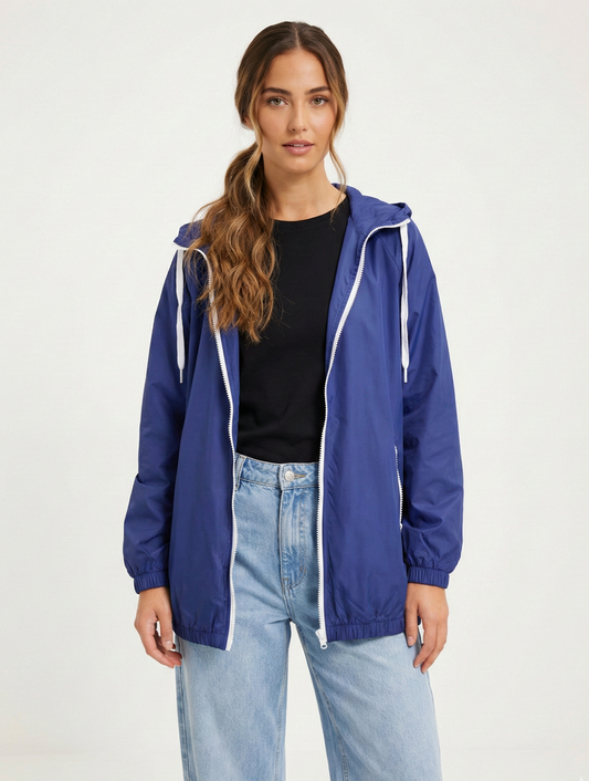CHAQUETA IMPERMEABLE CON CAPUCHA