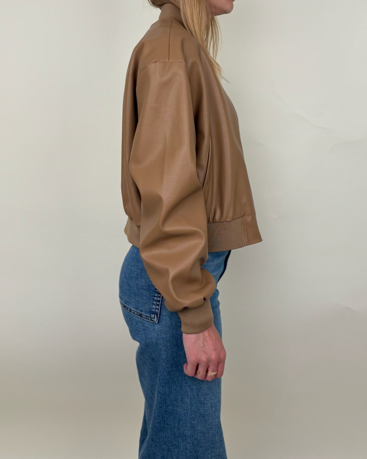 Chaqueta bomber de piel sintética