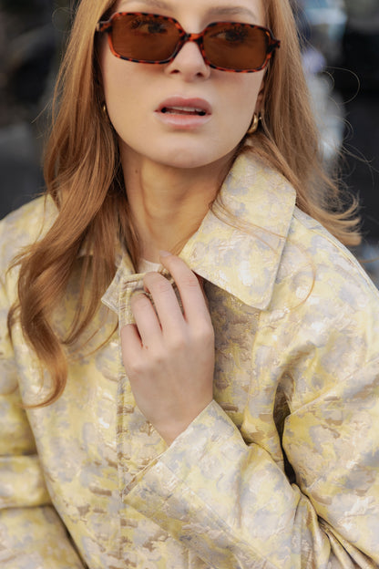 VESTE À MOTIF EN TISSU MÉTALLISÉ