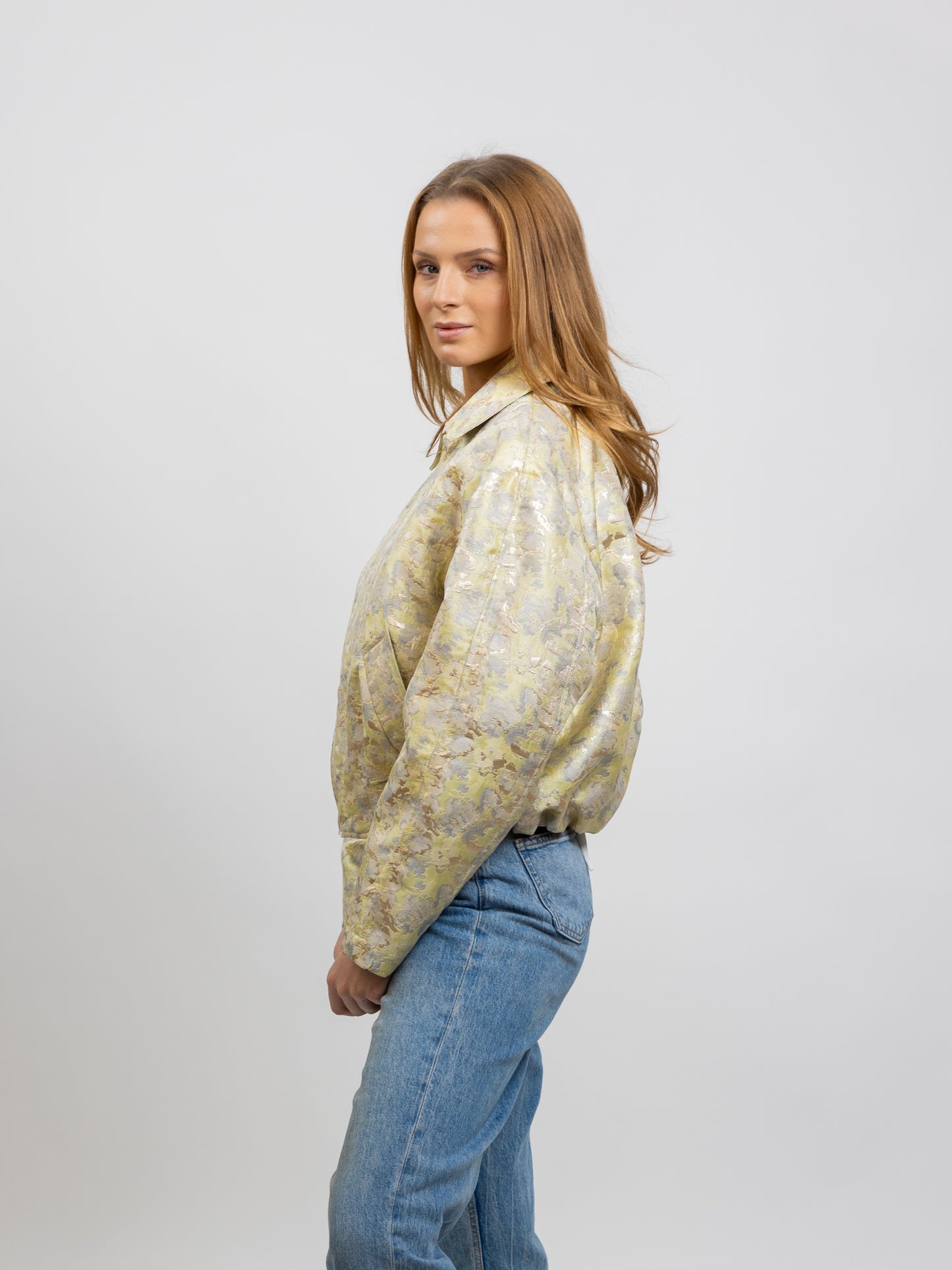 VESTE À MOTIF EN TISSU MÉTALLISÉ