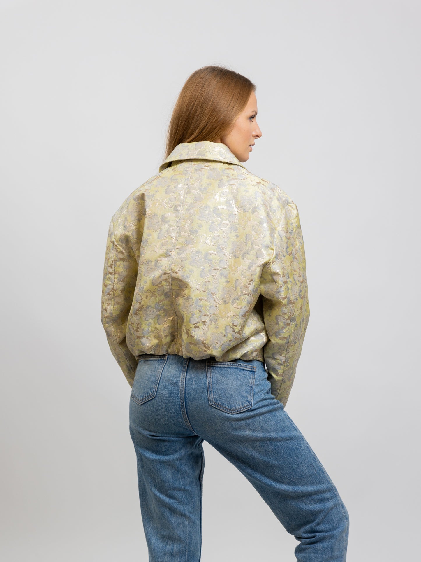 VESTE À MOTIF EN TISSU MÉTALLISÉ