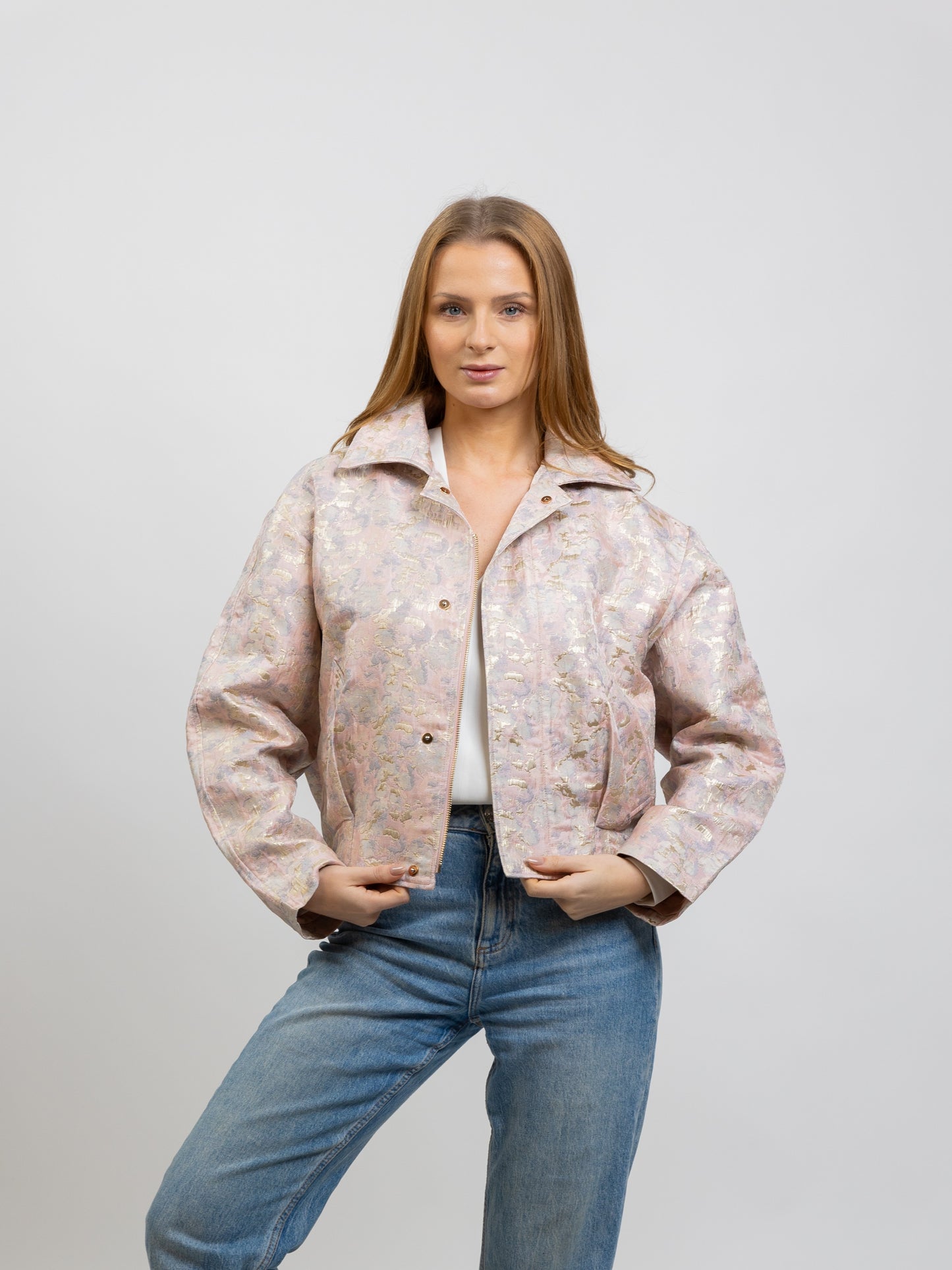 VESTE À MOTIF EN TISSU MÉTALLISÉ